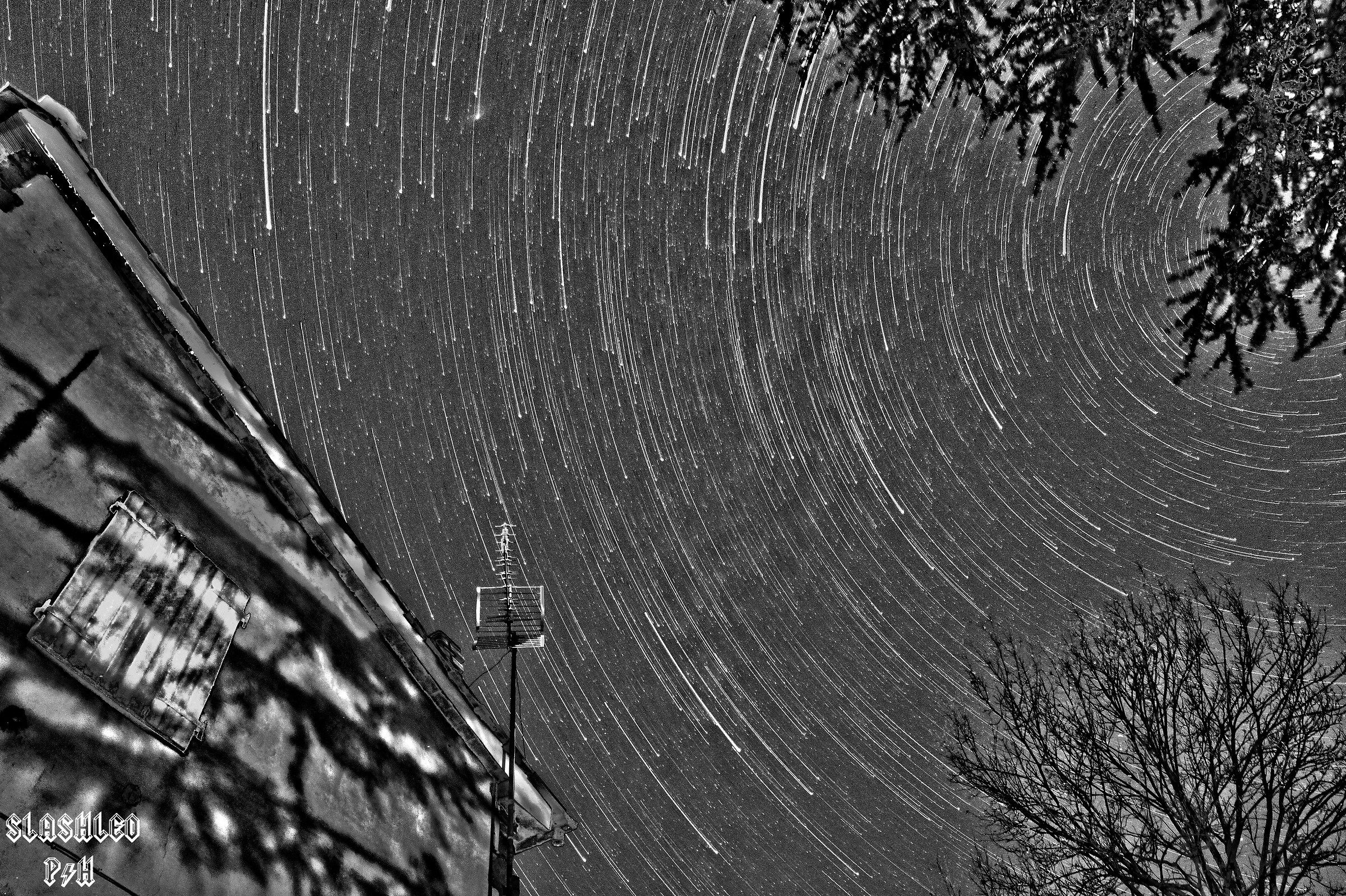 Startrails like as Sin City B/N