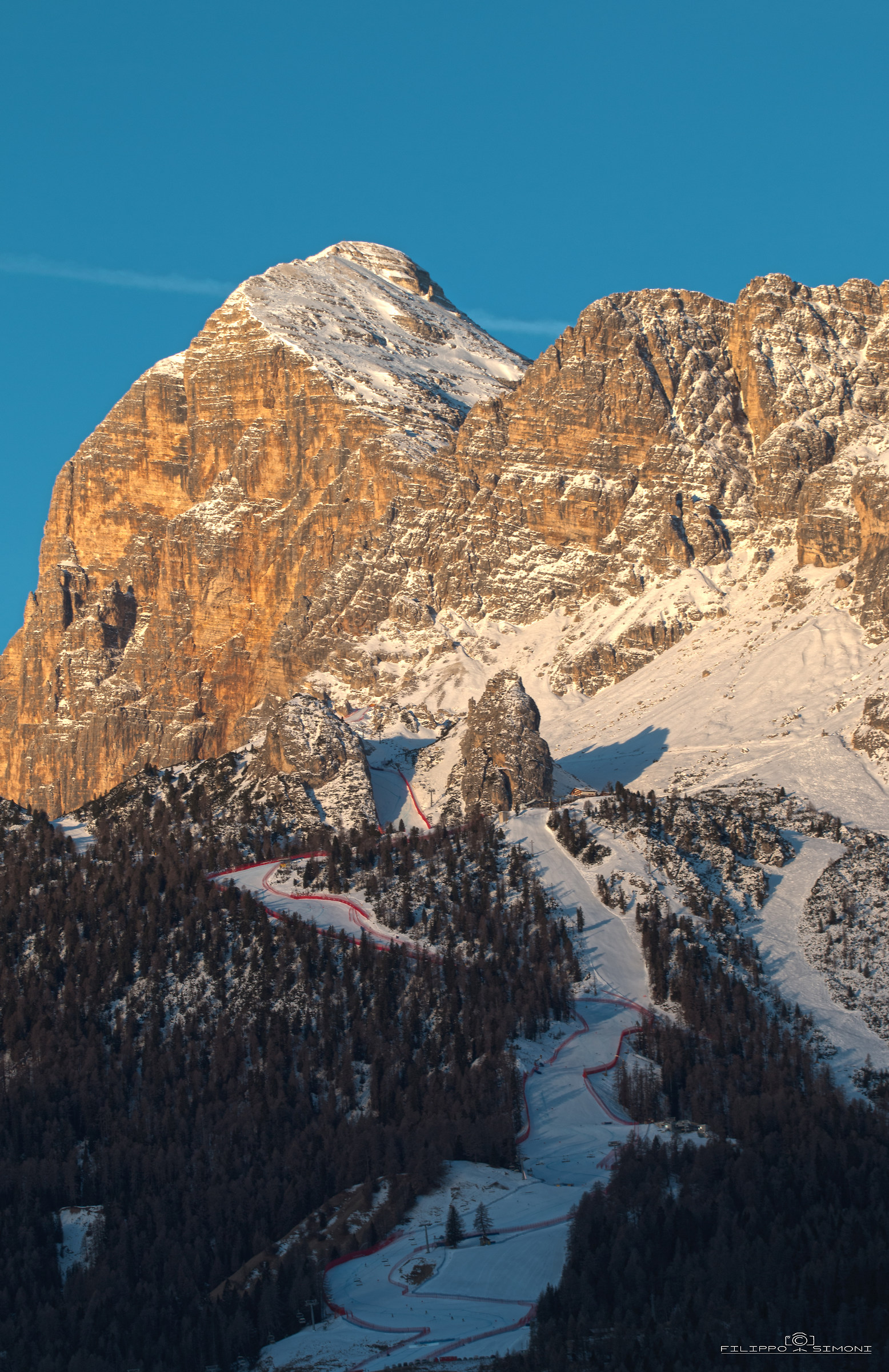 Prime luci sulla Tofana