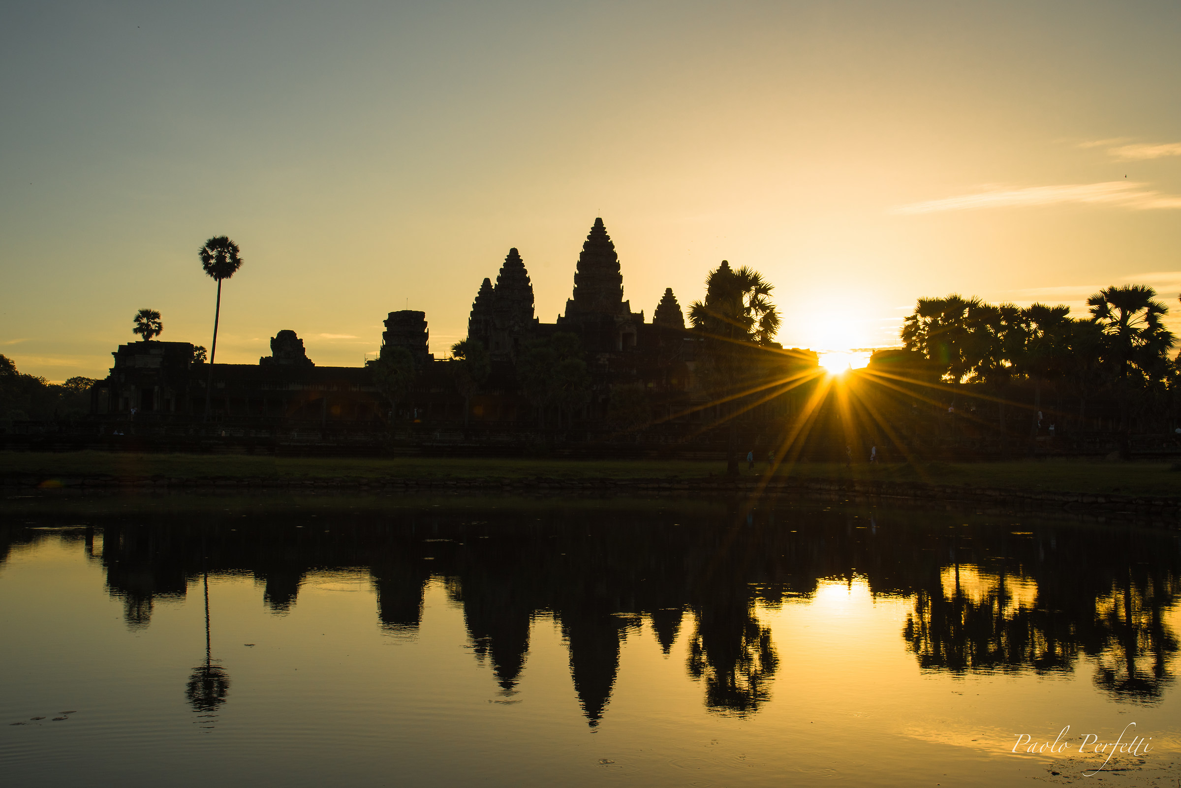 Alba ad Angkor Wat