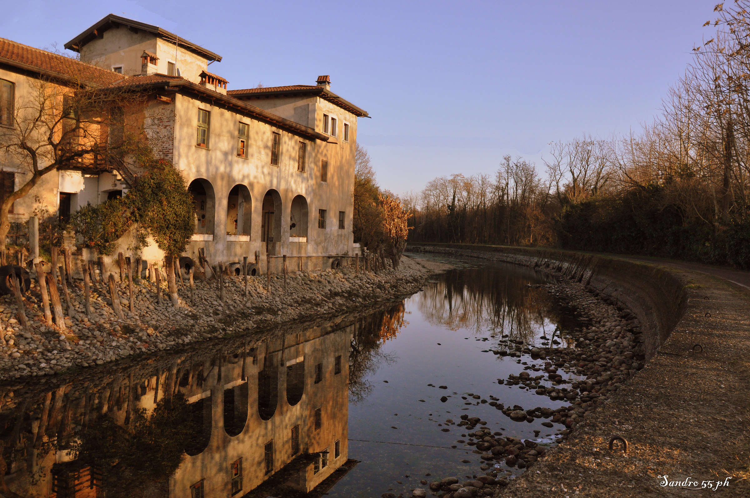 riflessi sul naviglio