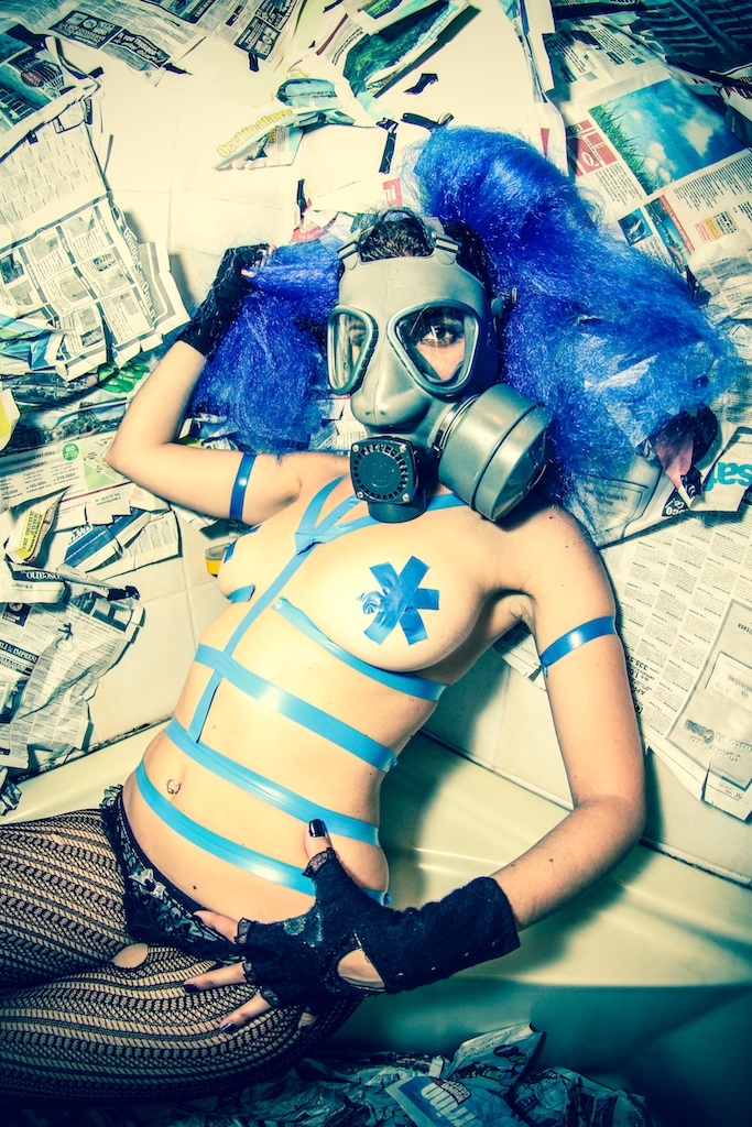 "The Escape Artist" - Gas_Mask_Version_5