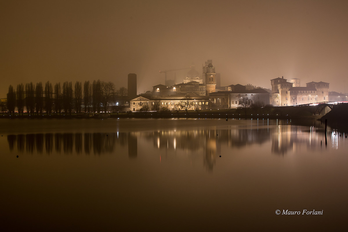 Mantova by night