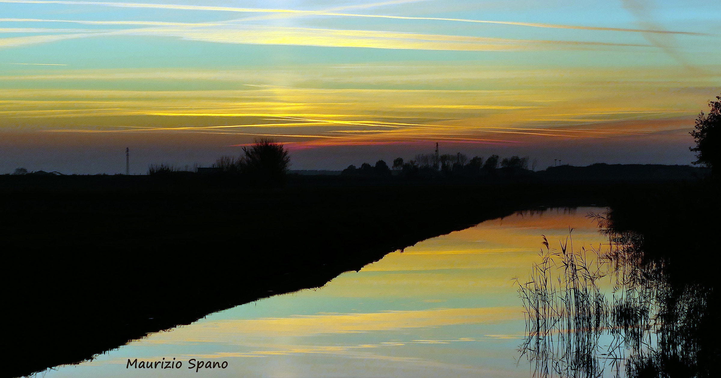 Ancghe backyard sunset is beautiful ...