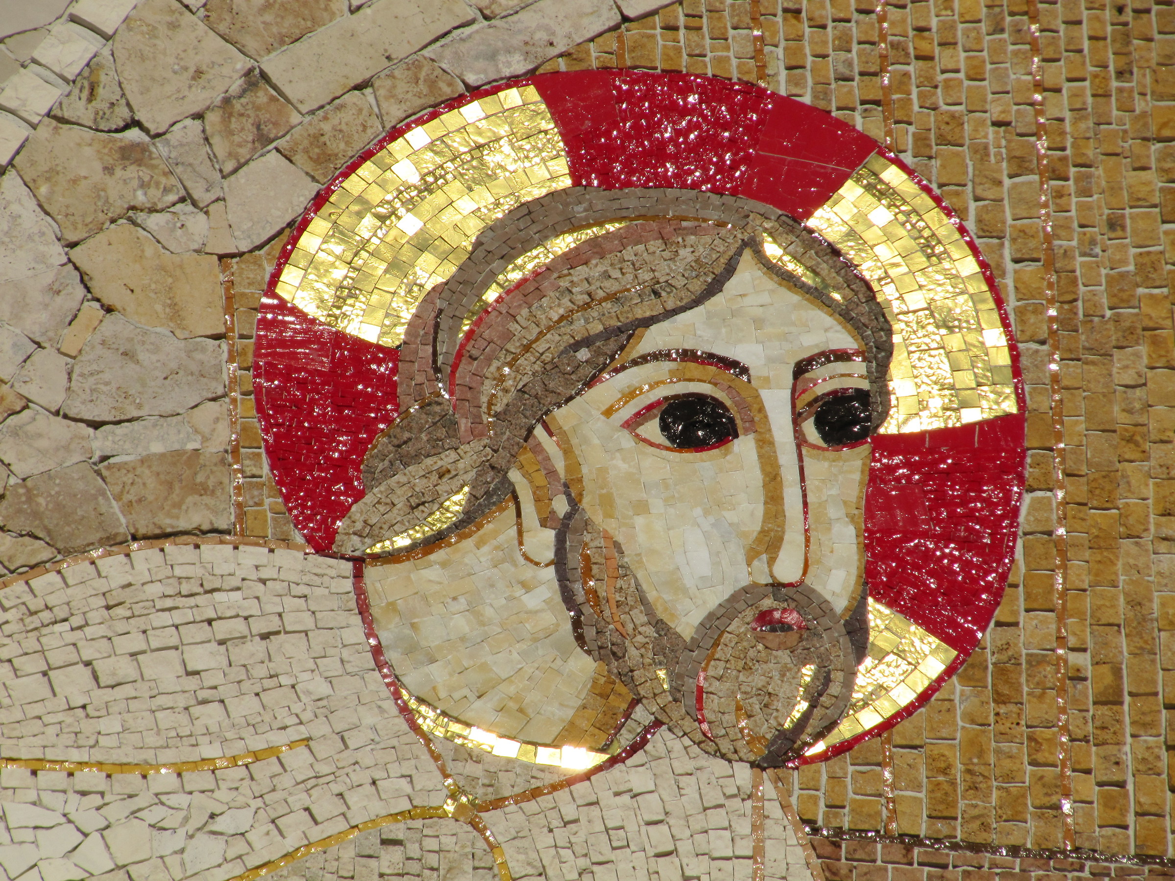 Lourdes: mosaico della facciata del Santuario (part.)