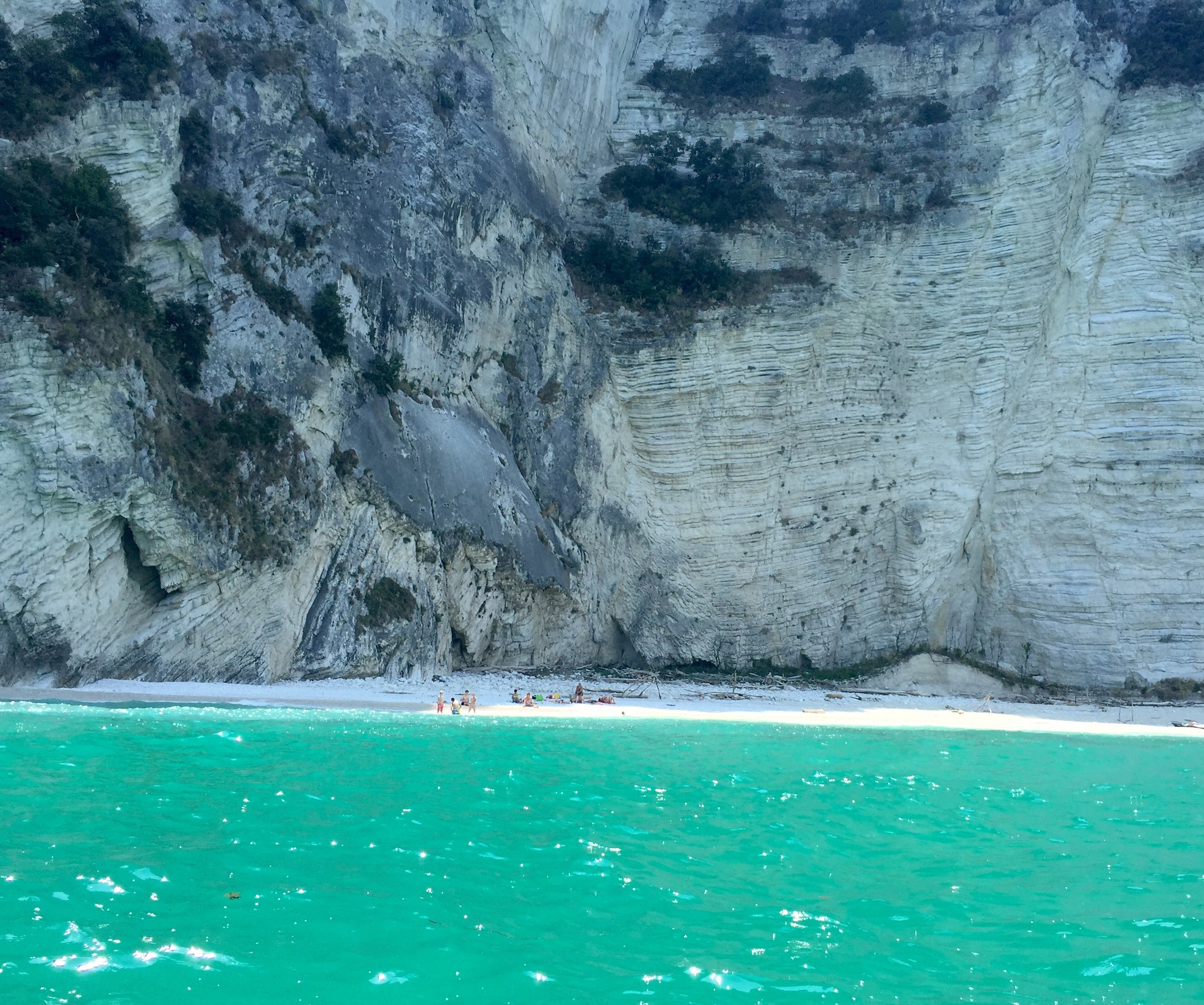 People on the beaches of Conero