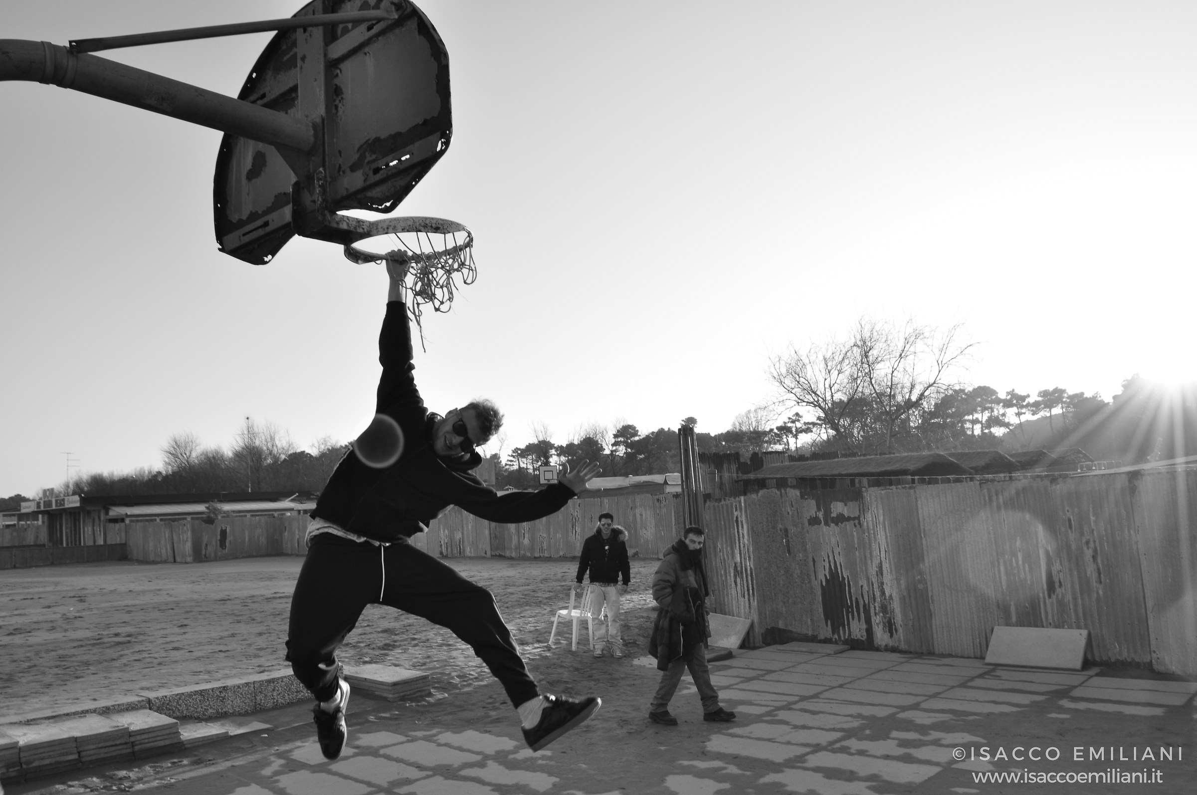 Datch play Basketball!