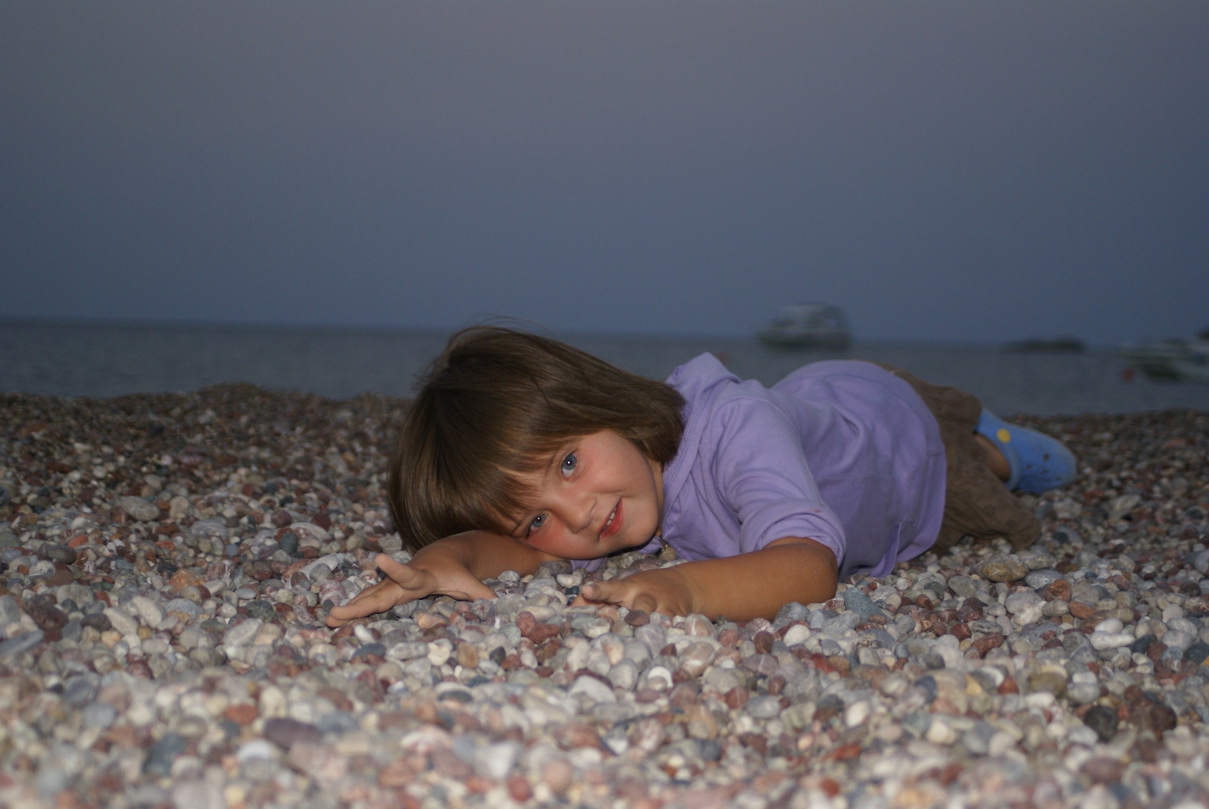 Sulle spiagge i bambini devono giocare!
