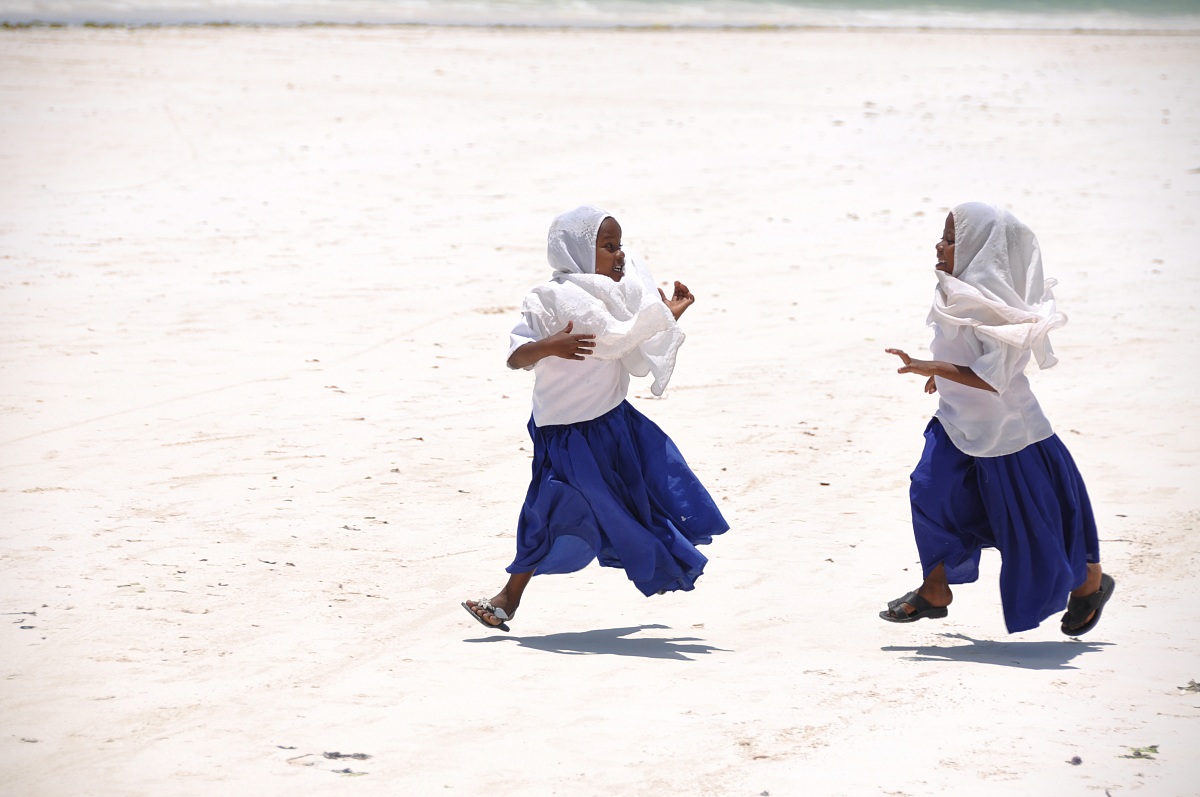 Girls on the beach - Zanzibar