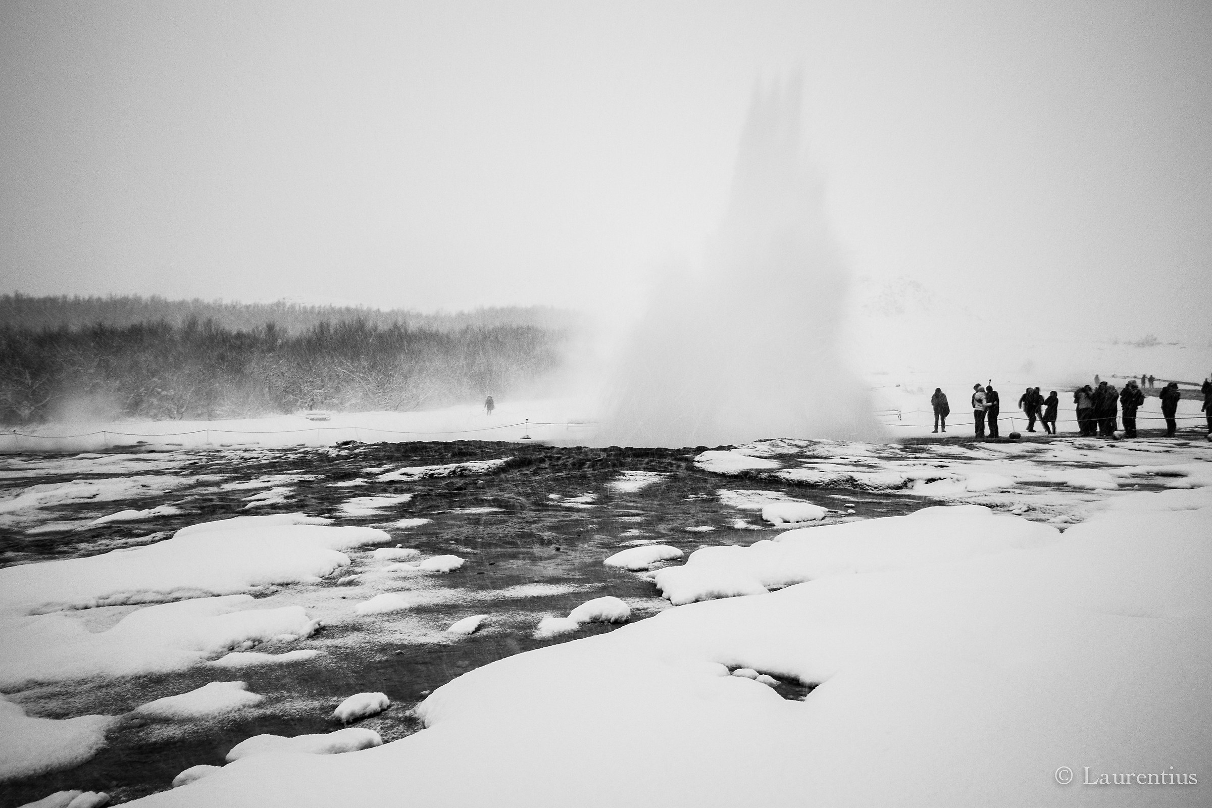 Geysir, white explosion