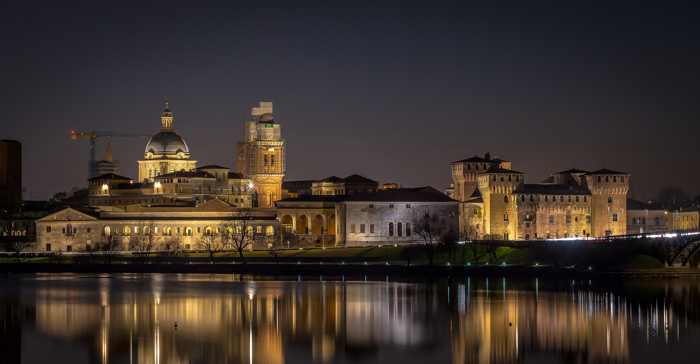 Mantova by Night