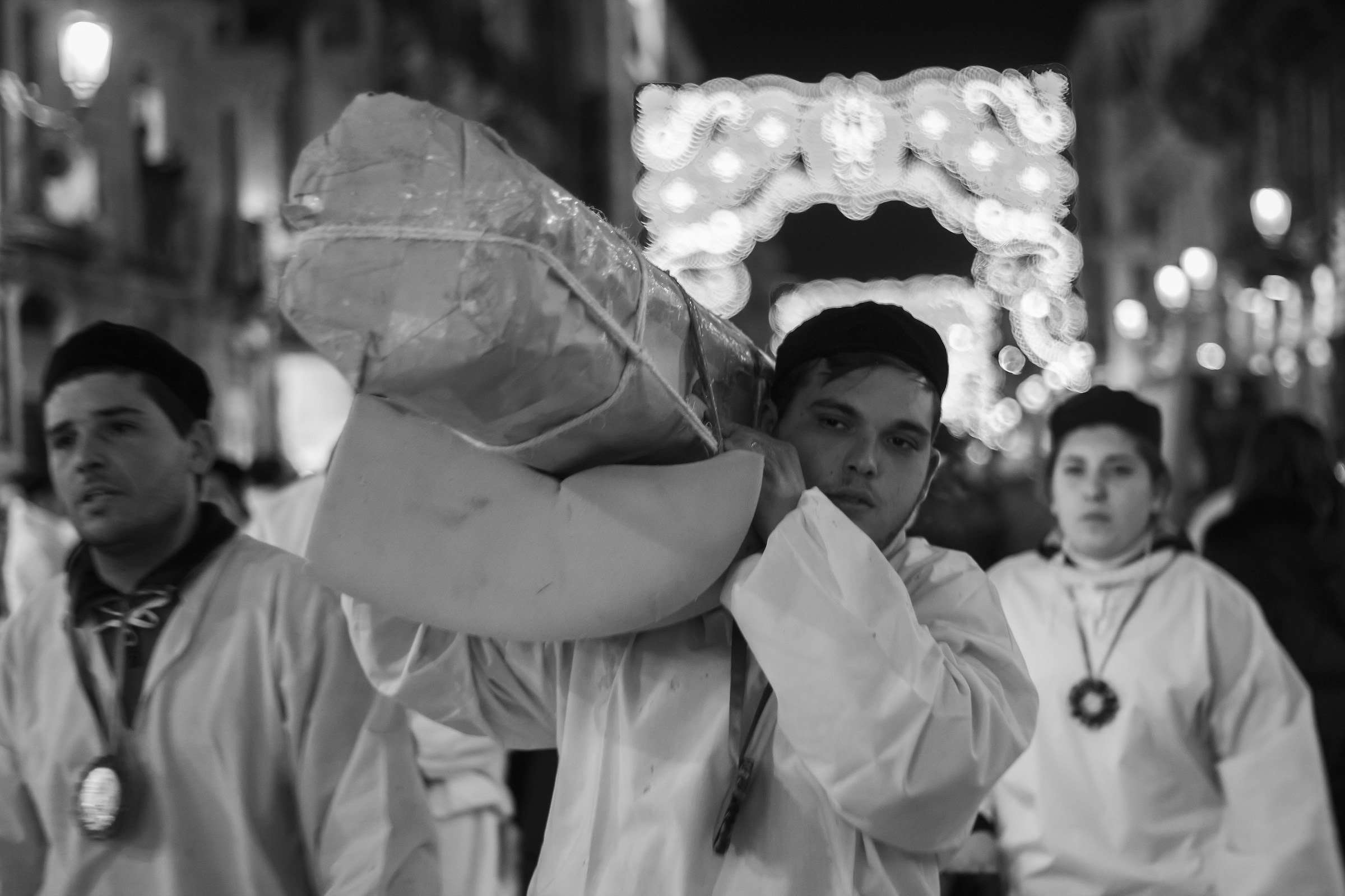 Devoto di sant'Agata che trasporta il cero