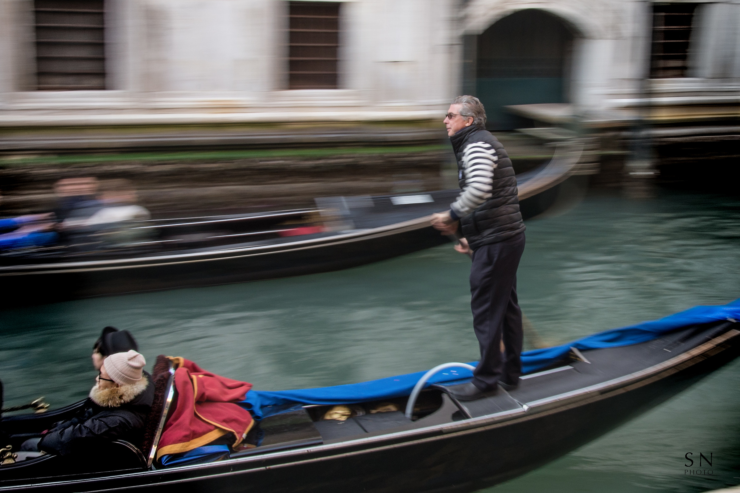 A gondolier action