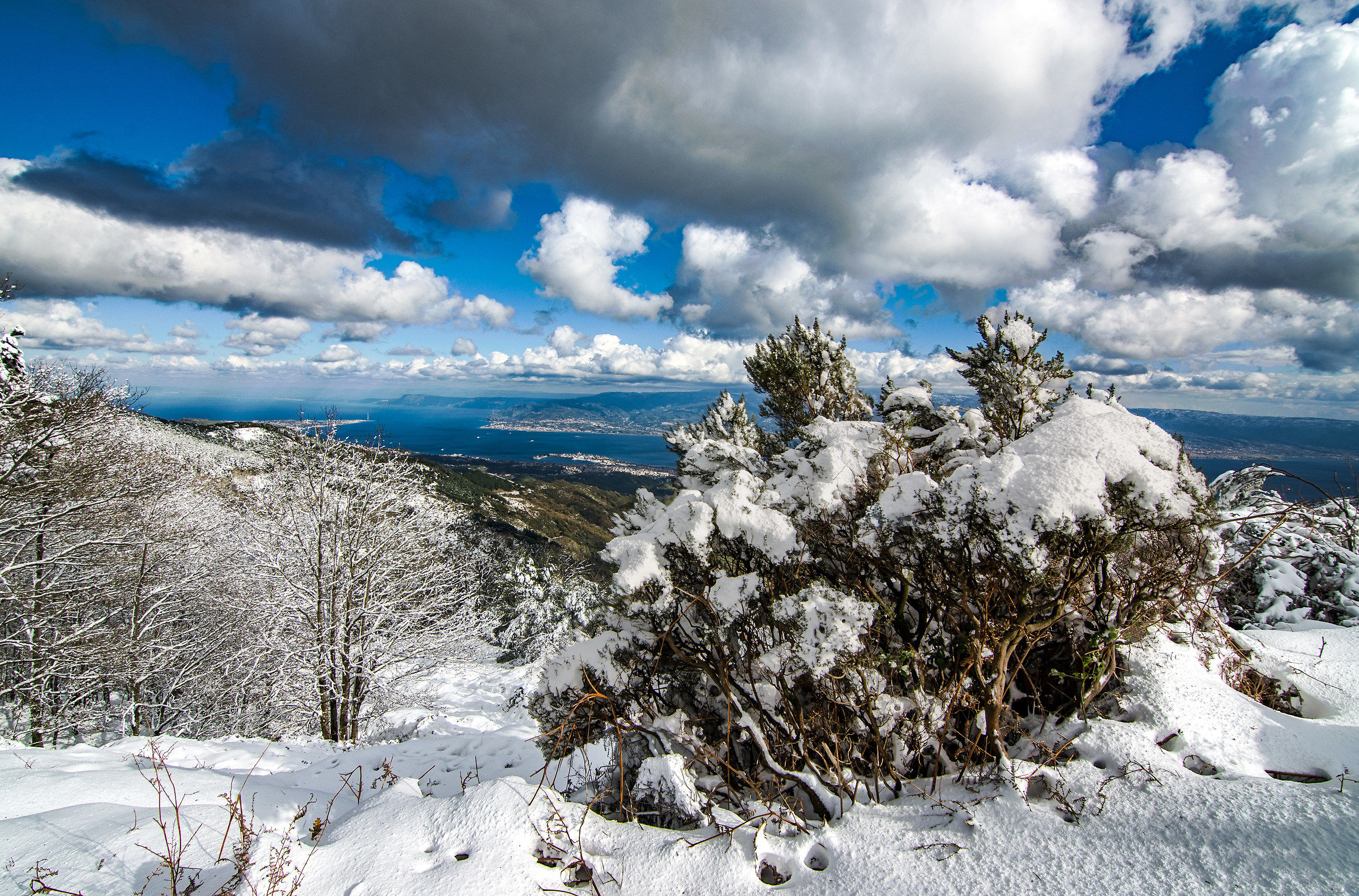 Strait of Messina from the mountain Dinnamare