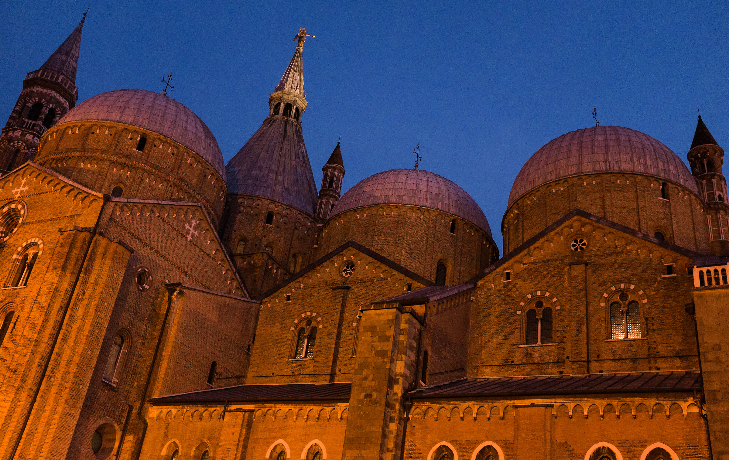 Basilica S.Antonio lato ovest