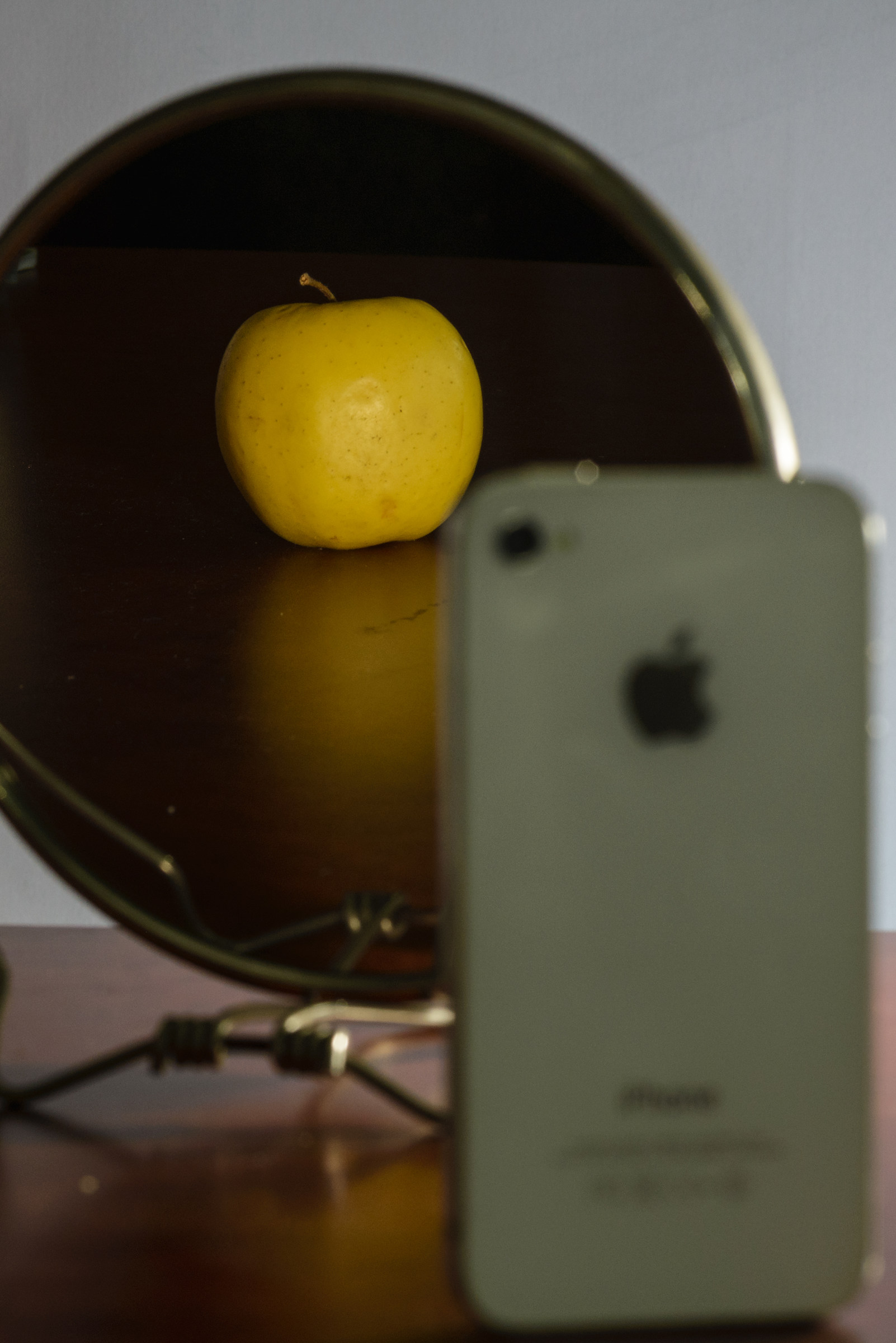 Apple in the mirror