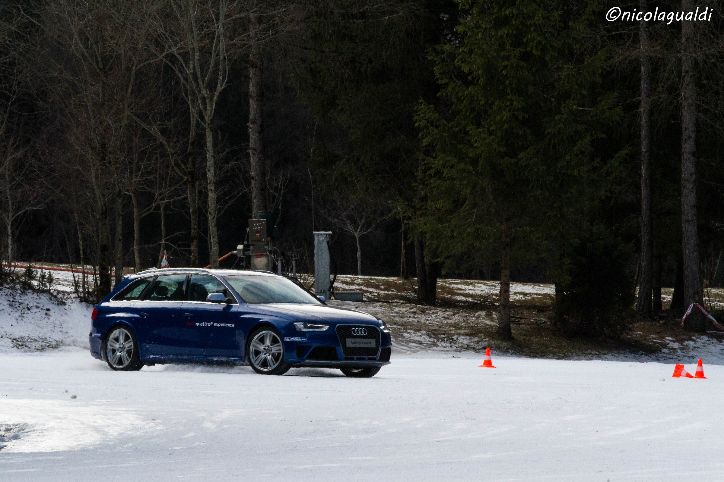Audi RS4 Avant Drift ...