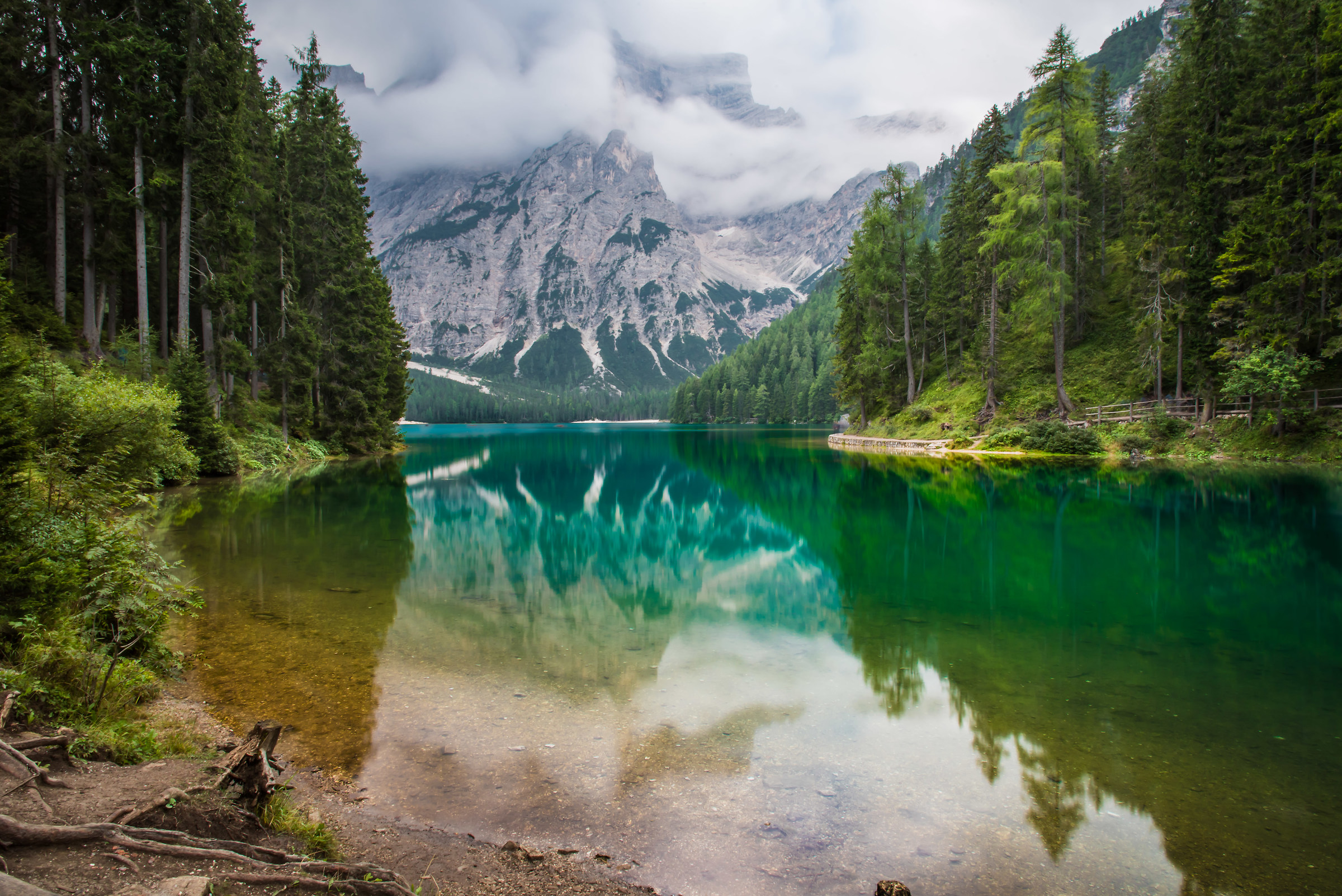 lLago Braies