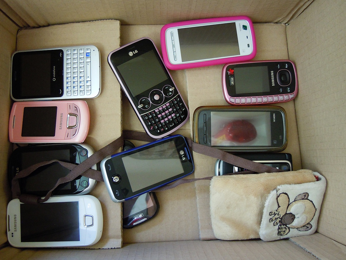 Consegnare i cellulari, prego! (Esami 2012)