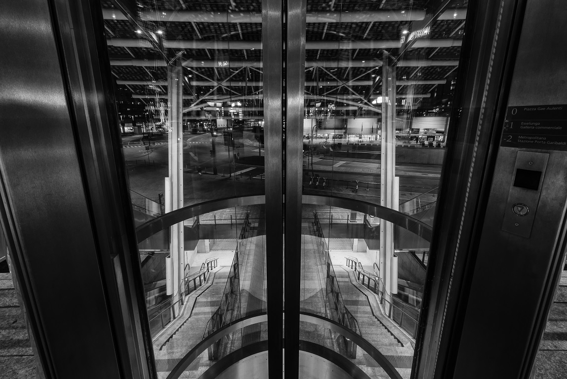 ascensore di piazza Gae Aulenti