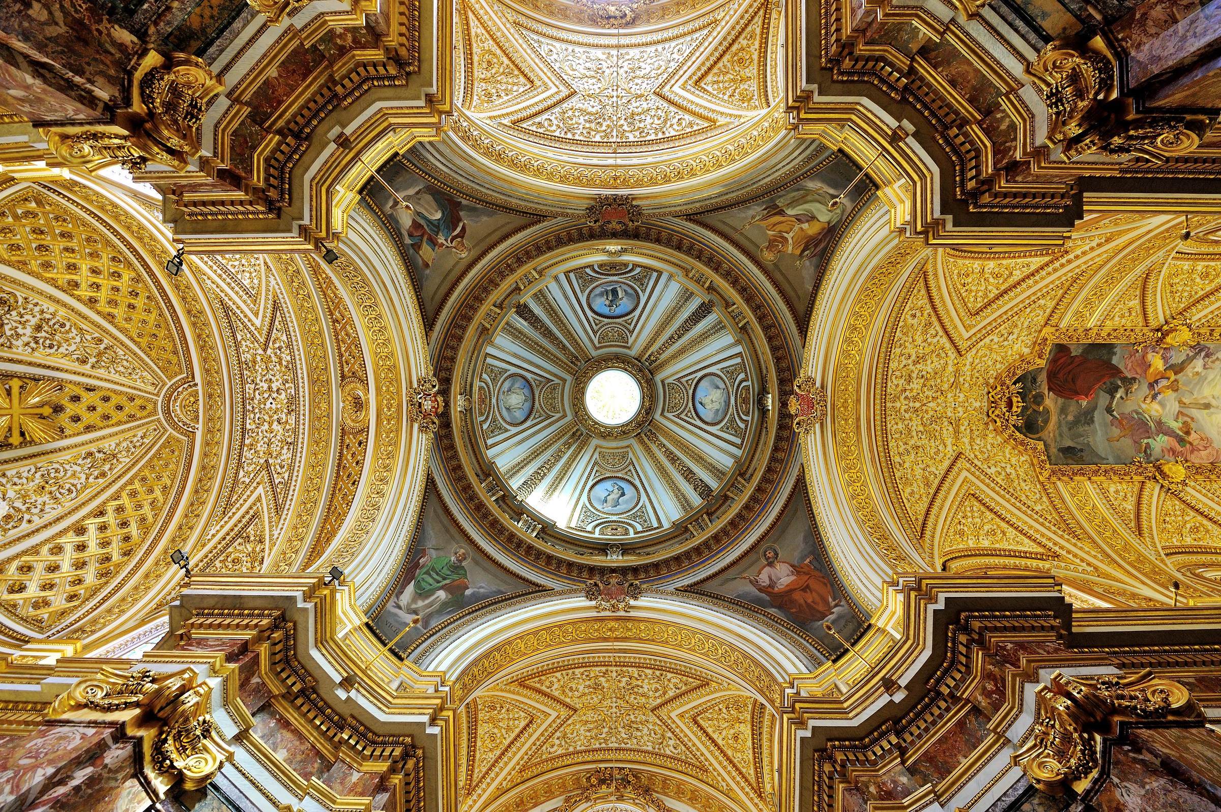 Roma-Interno S.Antonio dei Portoghesi