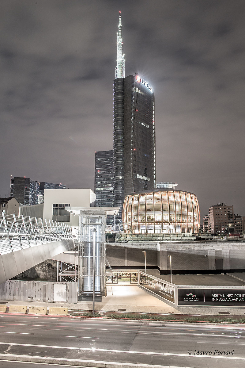 Unicredit Tower by night