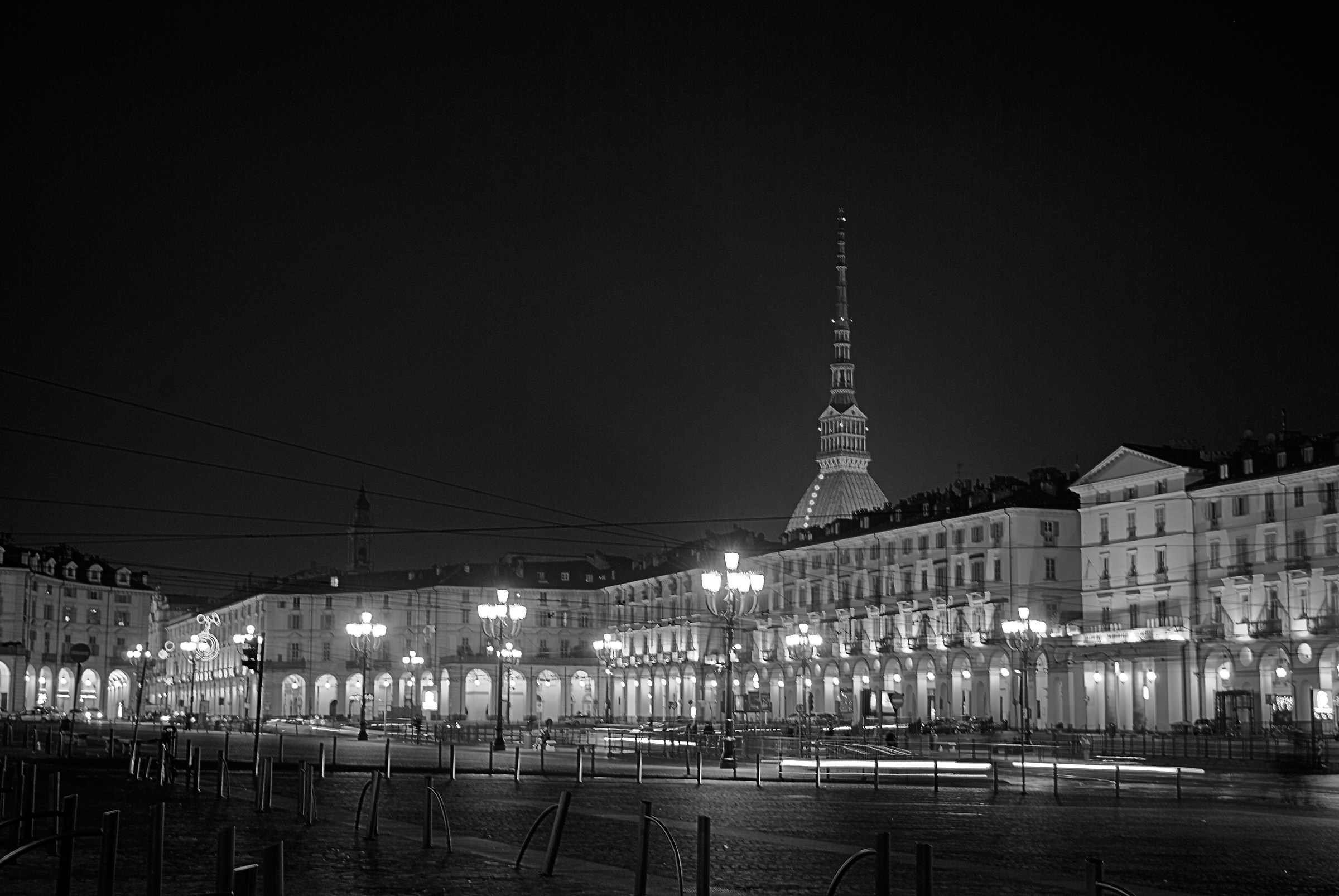 Turin, Piazza V. Veneto