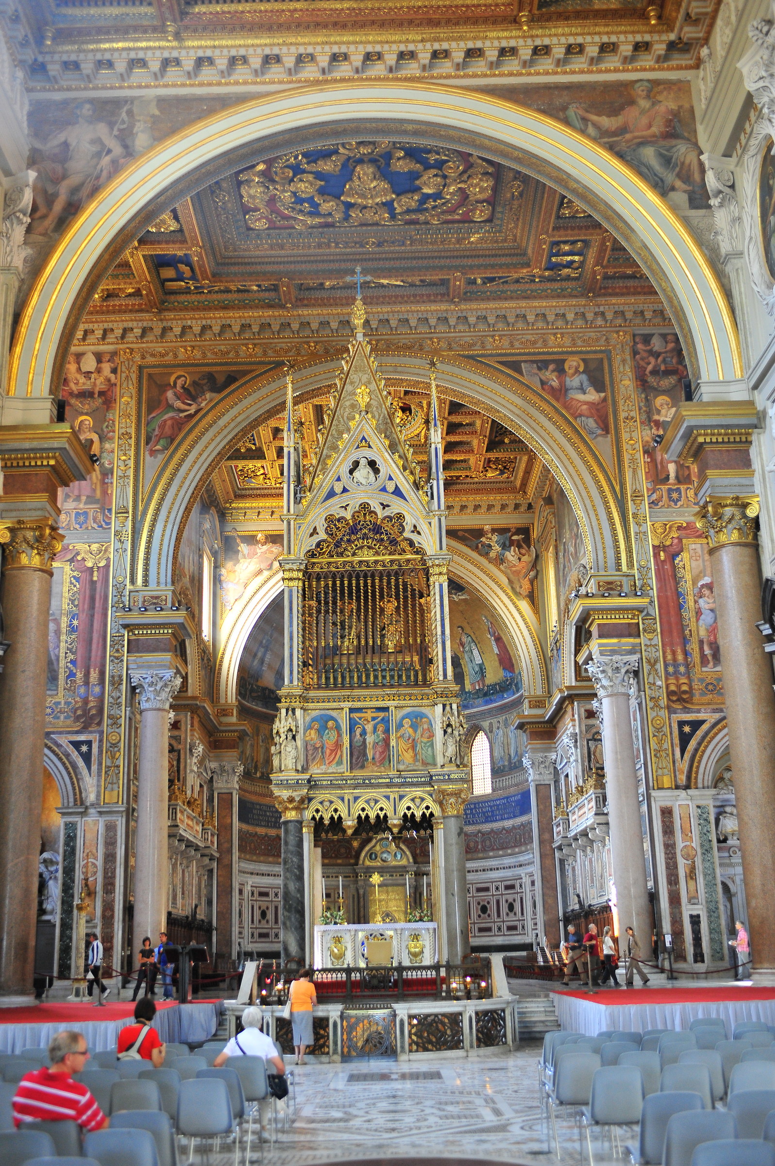 Roma-Basilica S.Giov.Laterano con Altare Magg.e Ciborio