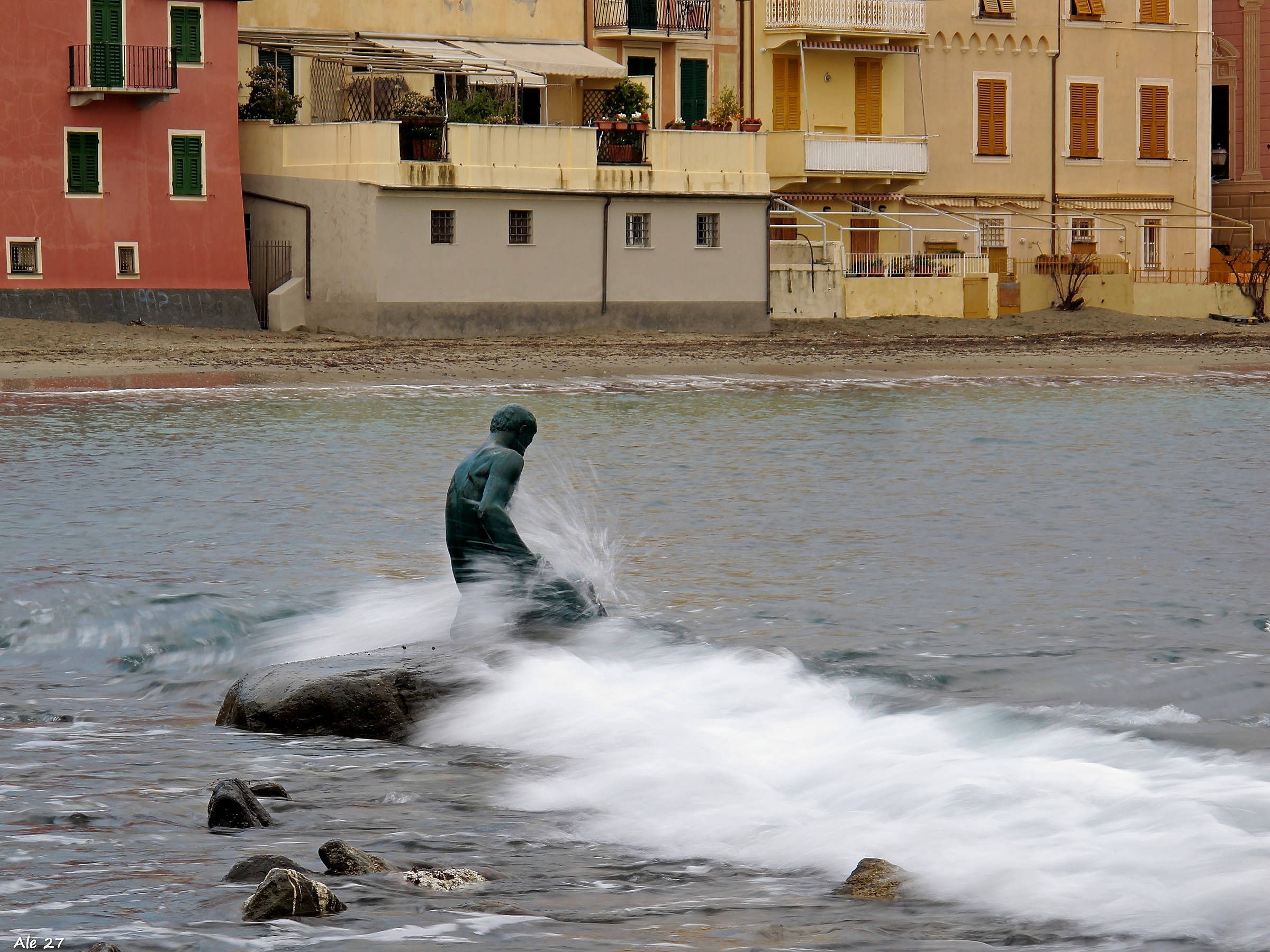 Pescatorello...sicuramente parente .. della Sirenetta !