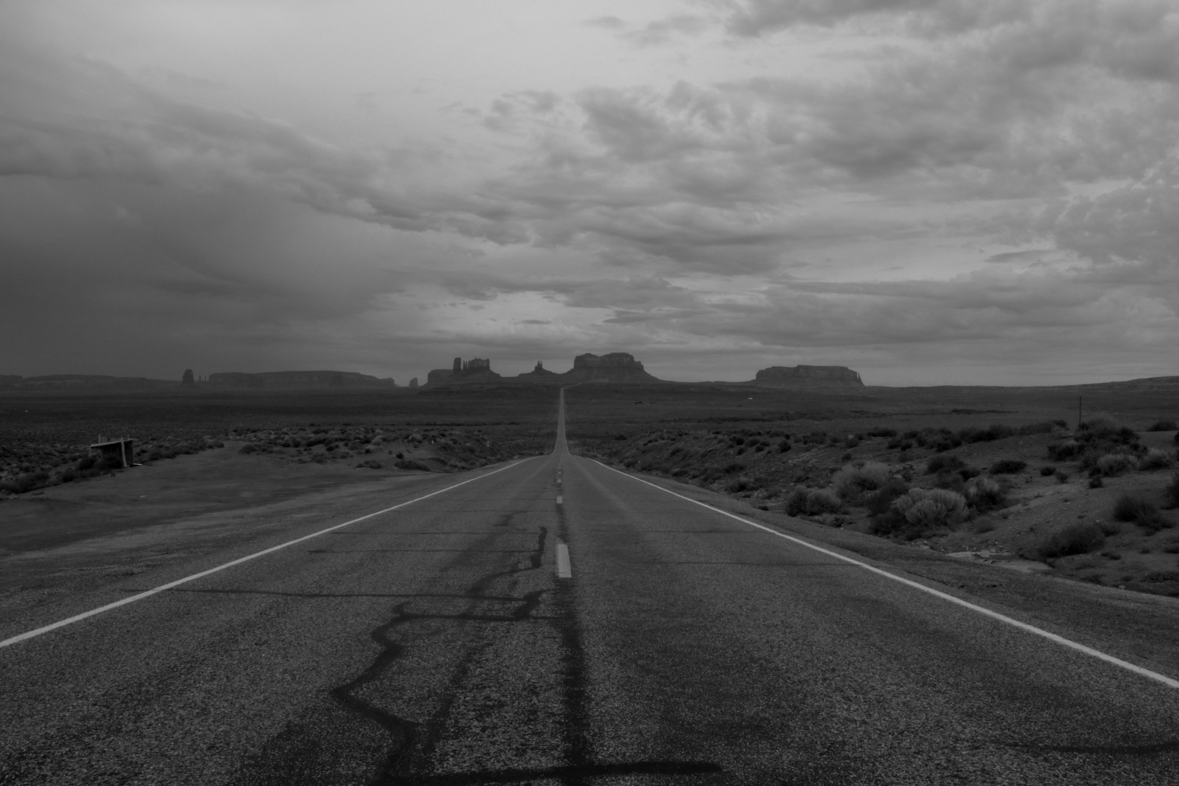 Road to Monument Valley