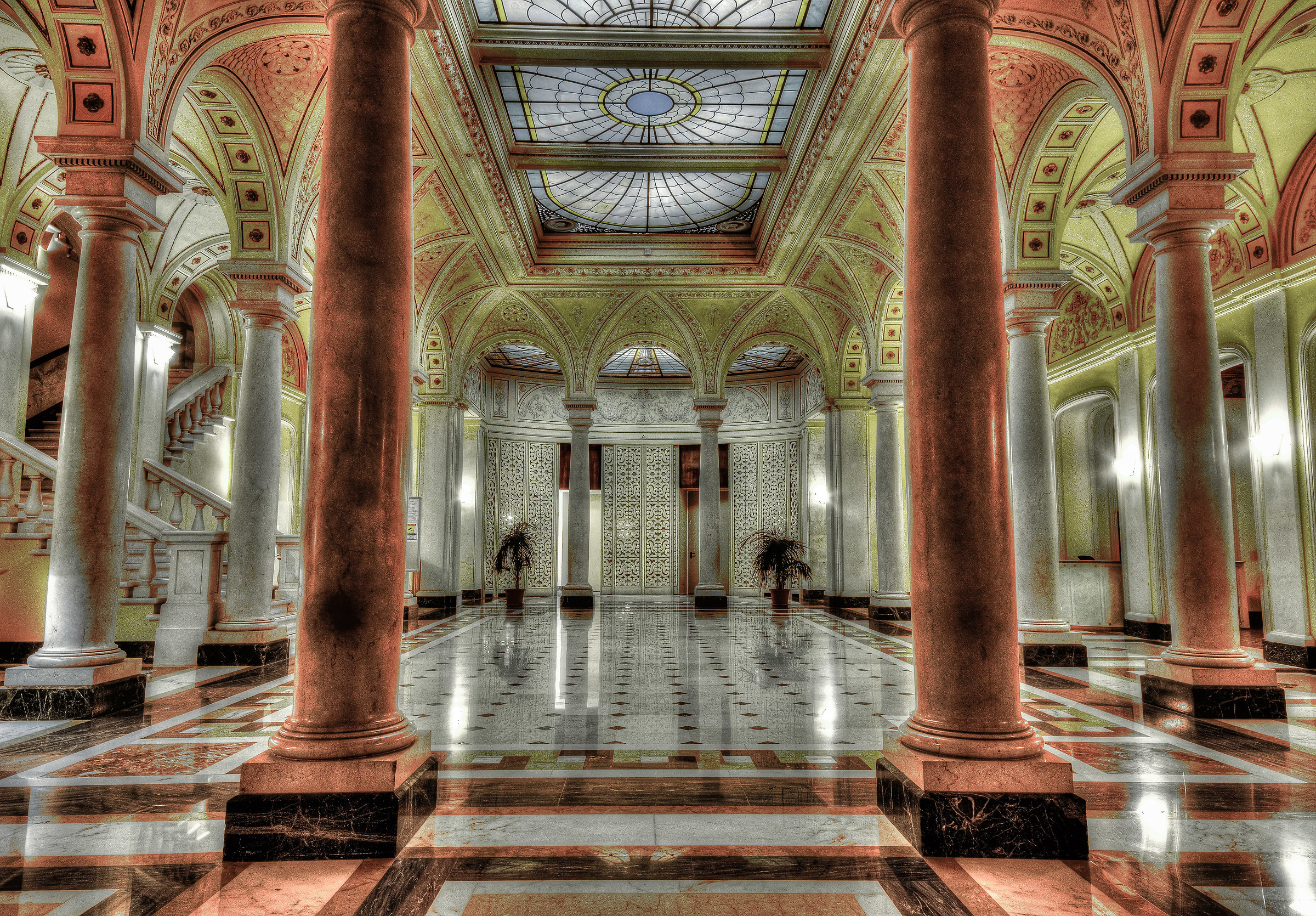 University library (Genova) that luxurious lobby