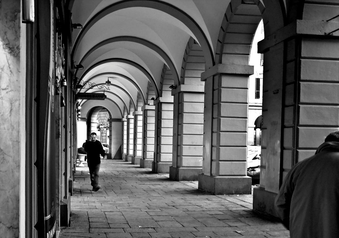 Porticato di Piazza Colombo   genova
