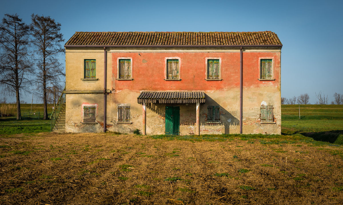 La casa rossa sul Po