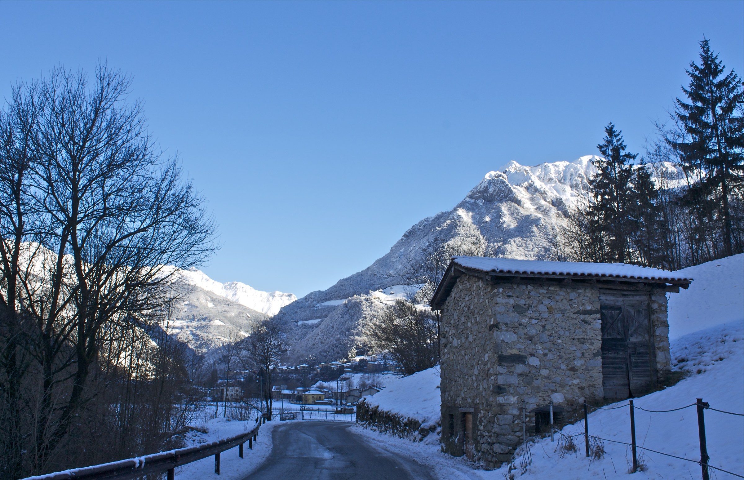 sole dopo la nevicata