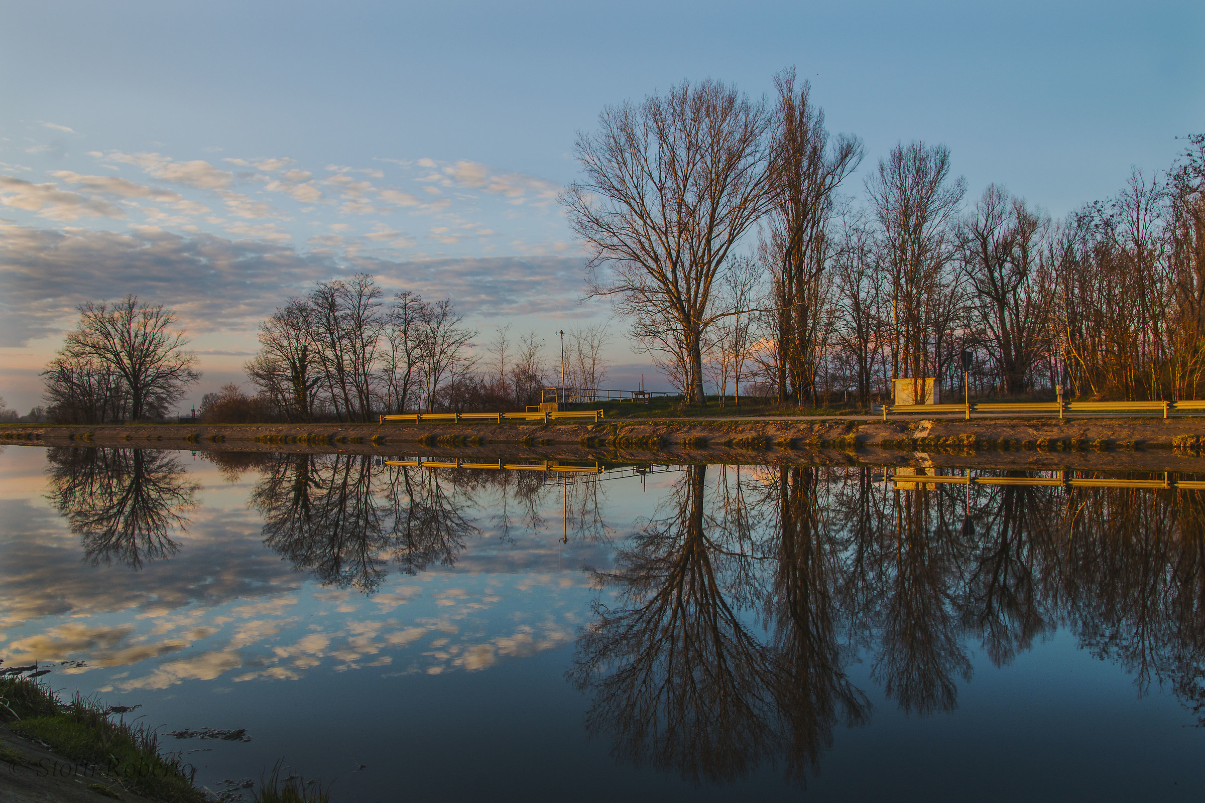 riflessi al tramonto