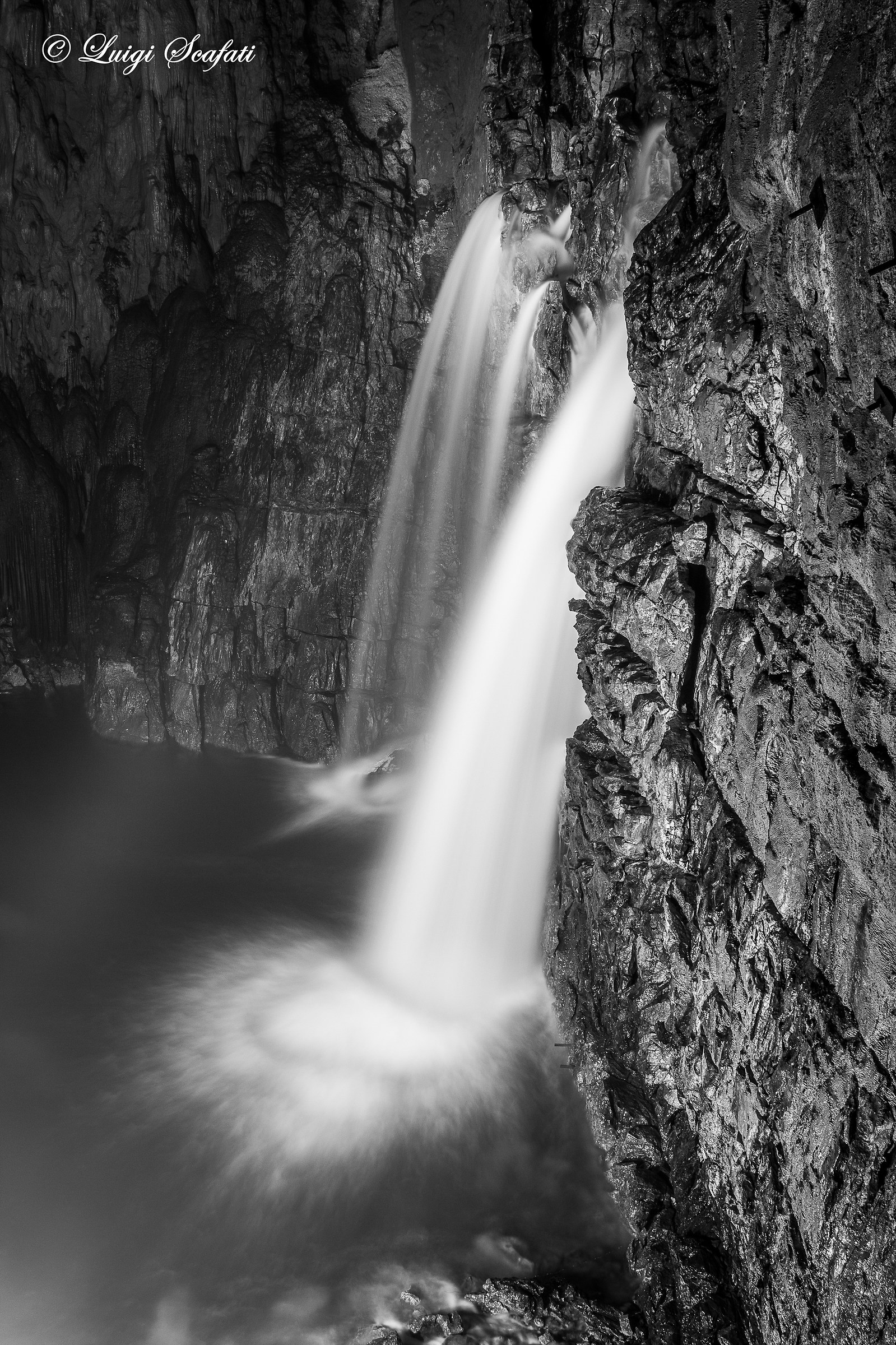 Stiffe caves - the falls room