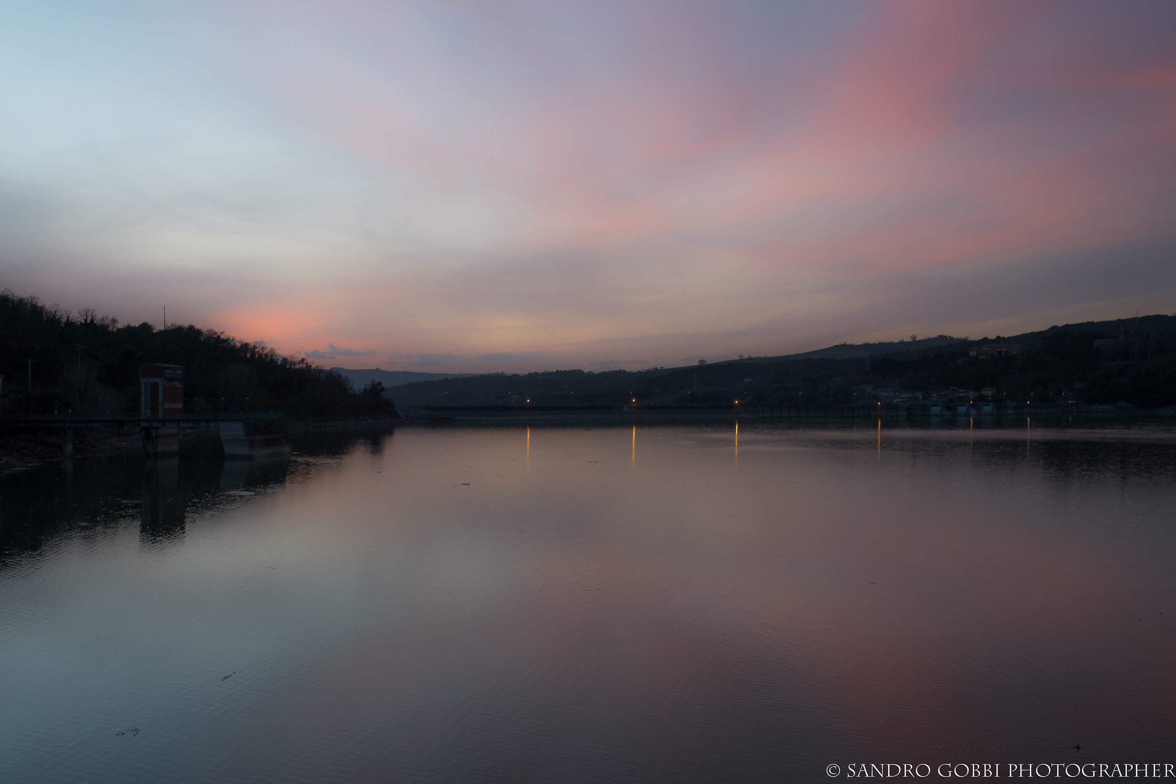 Tramonto sul lago di Corbara