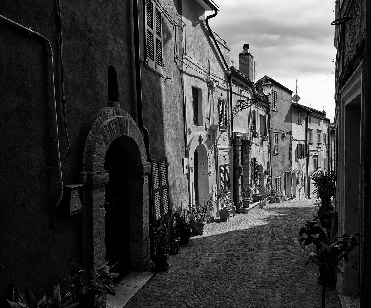 Alley in the old village of Groton