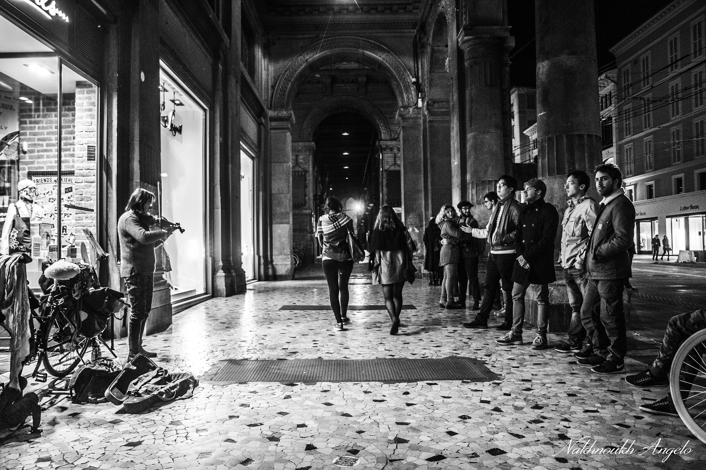 Artists under the arcades