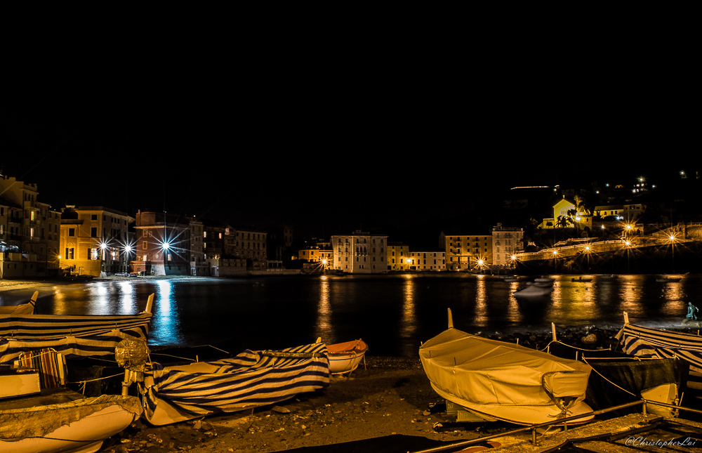 Bay the night silence