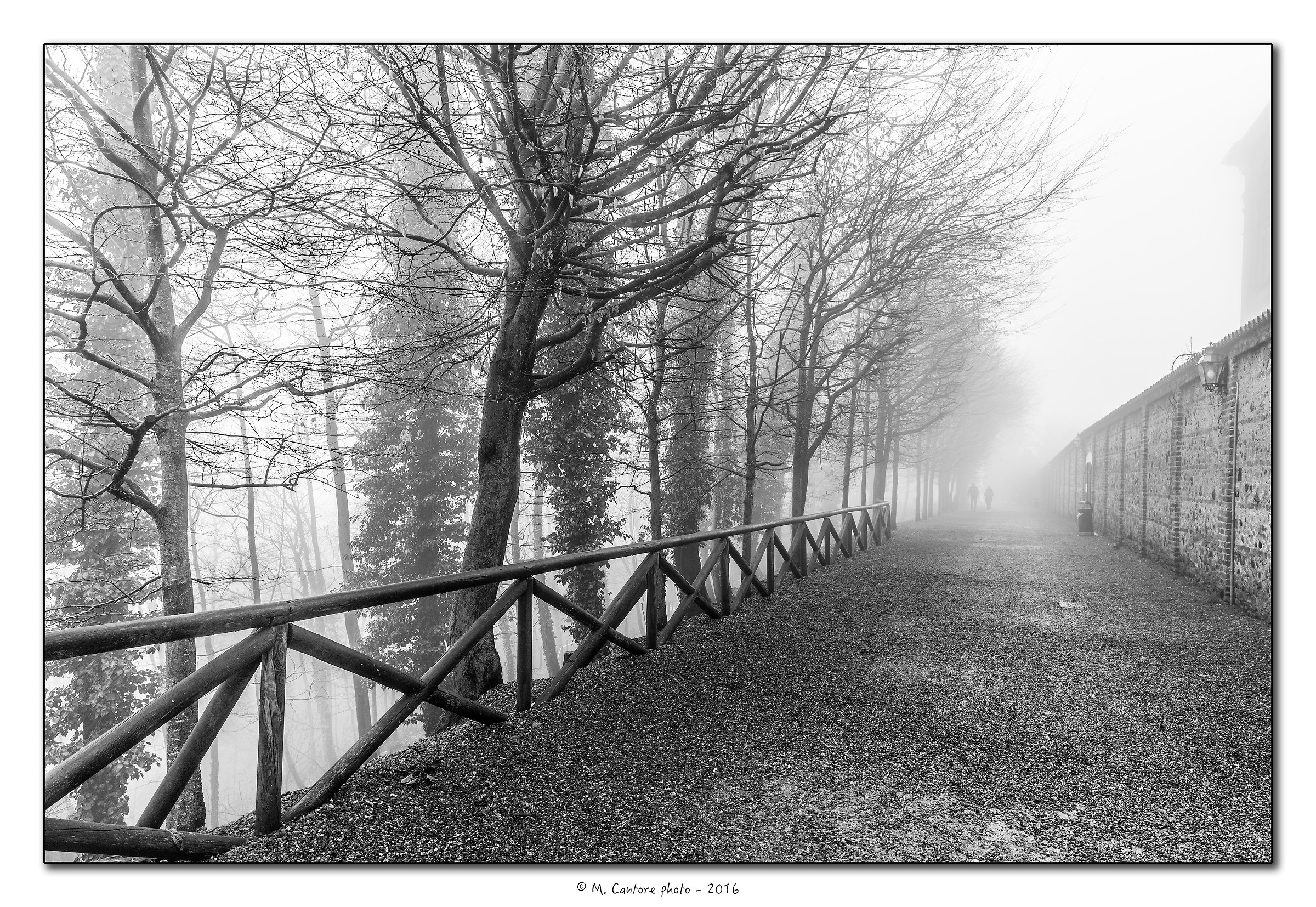 Di ritorno dalla lapide degli Invincibili