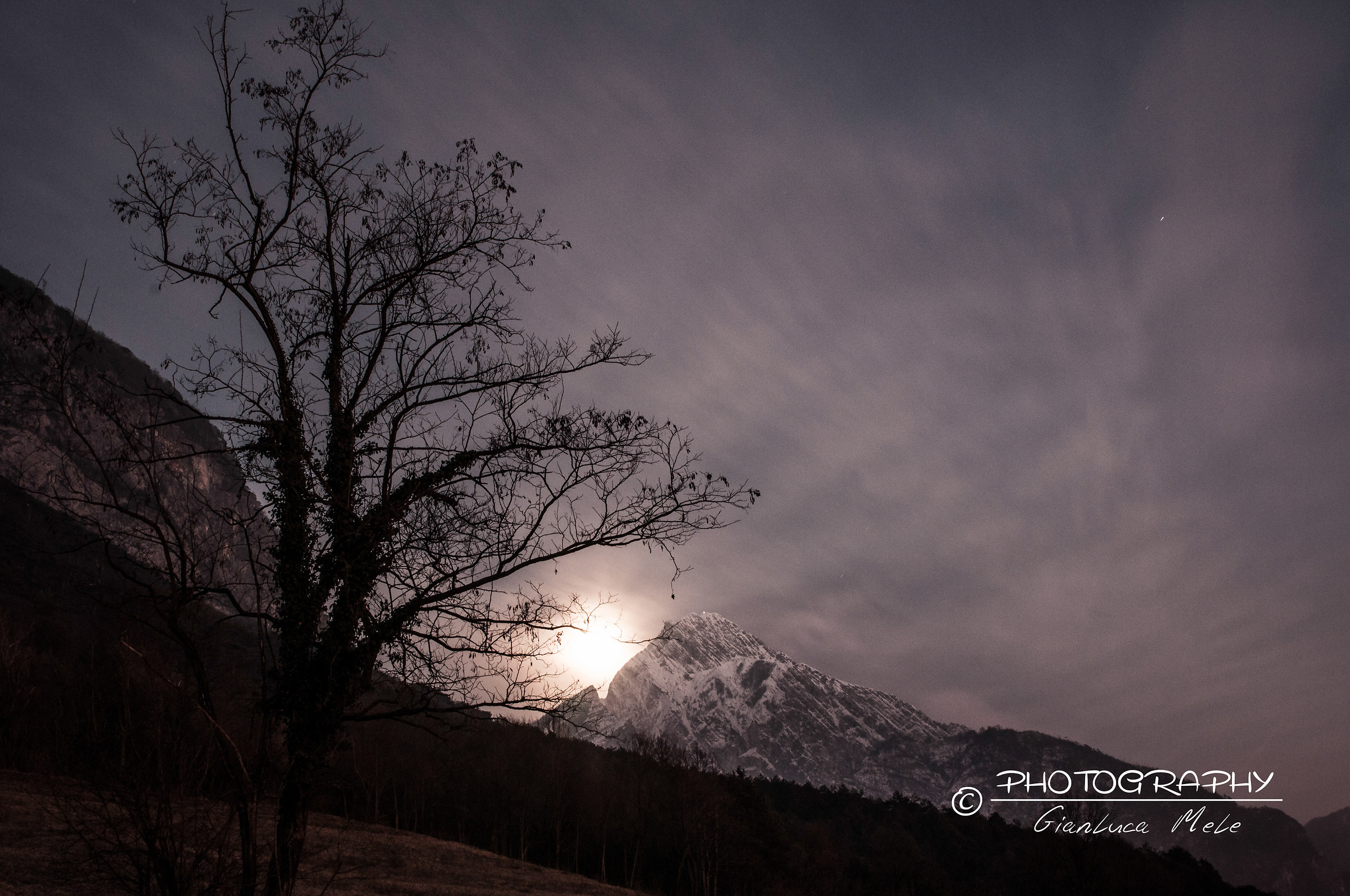 Luna sul M.te Amariana