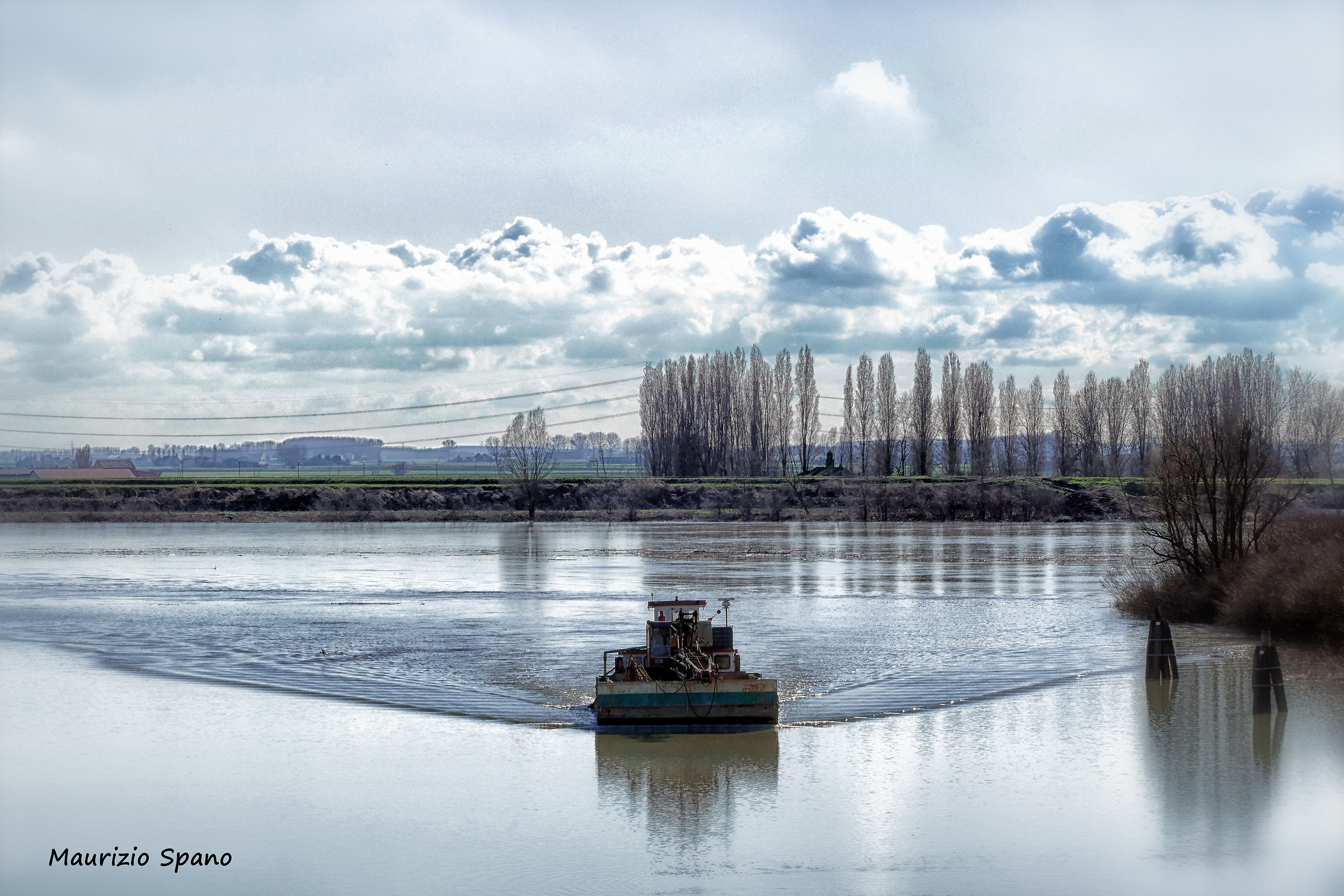 La vita scorre sul fiume