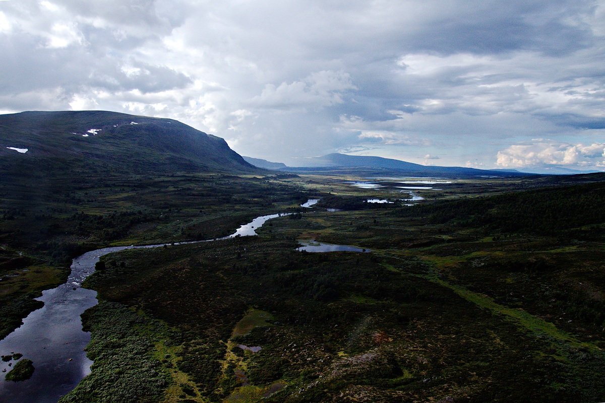 altopiano in tundra svedese ripresa aerea