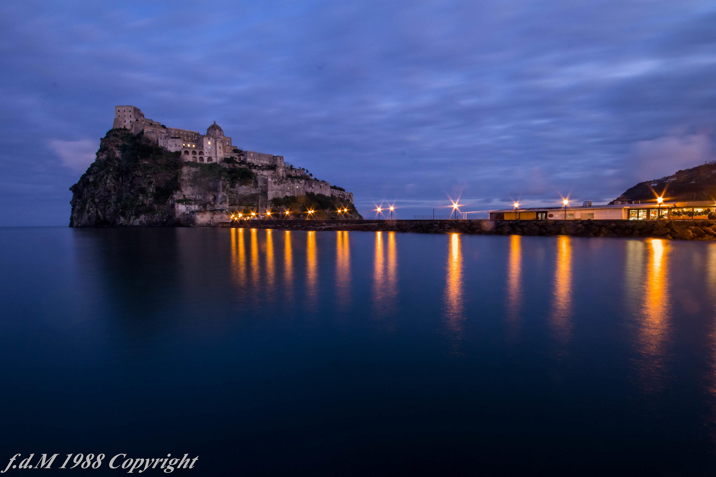 il catello al calar del sole è sempre elegante