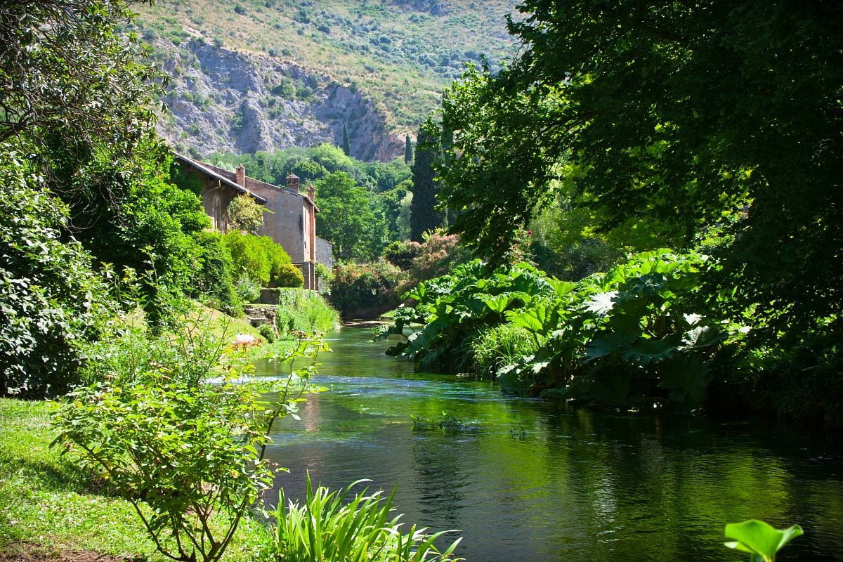 giardini di Ninfa a 40°