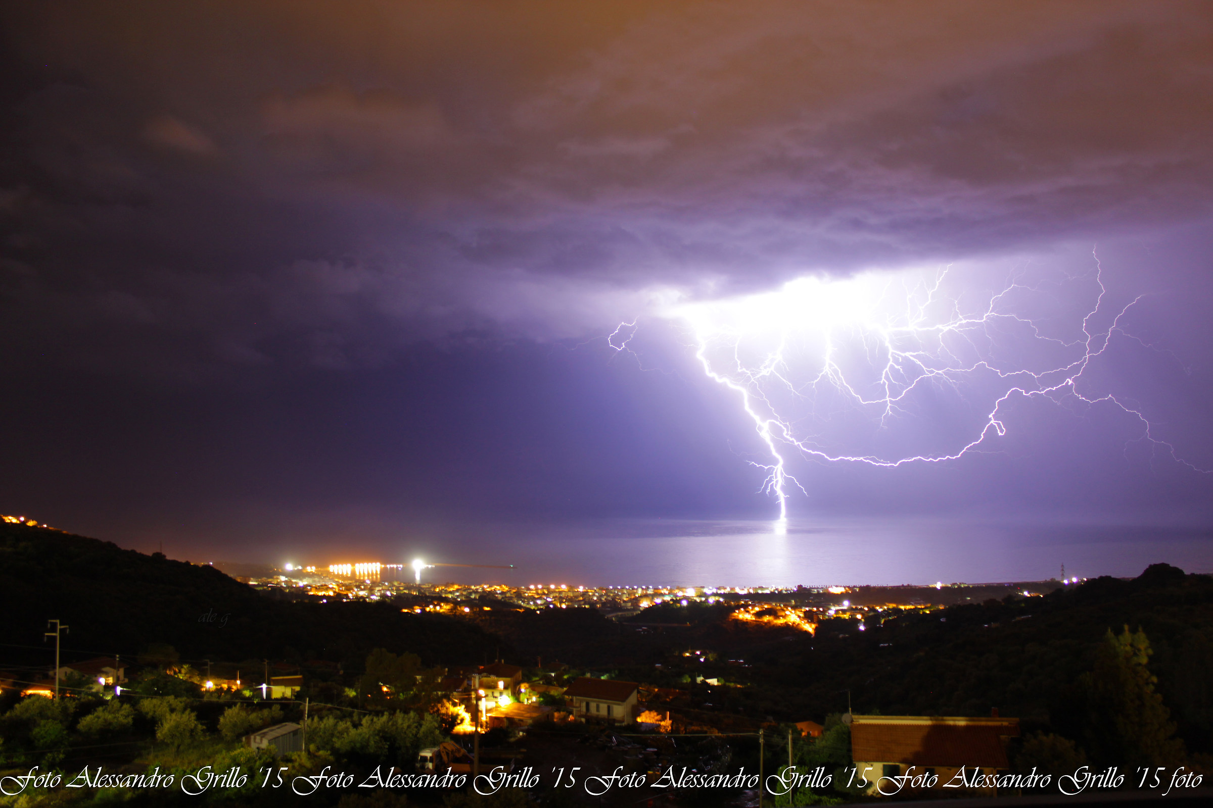 Mare:sebbene colpito non affonda mai.