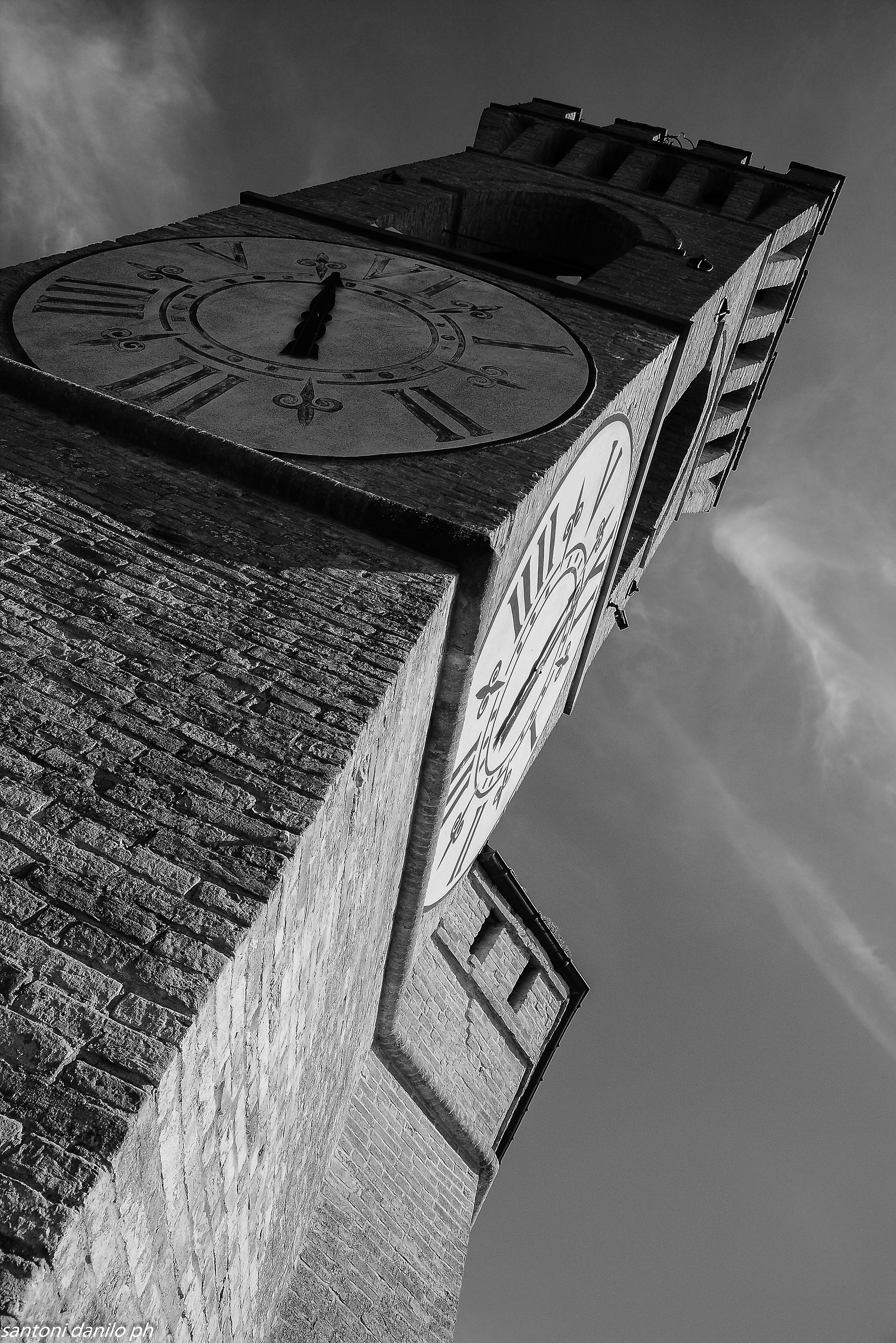 Torre con orologio a brisighella