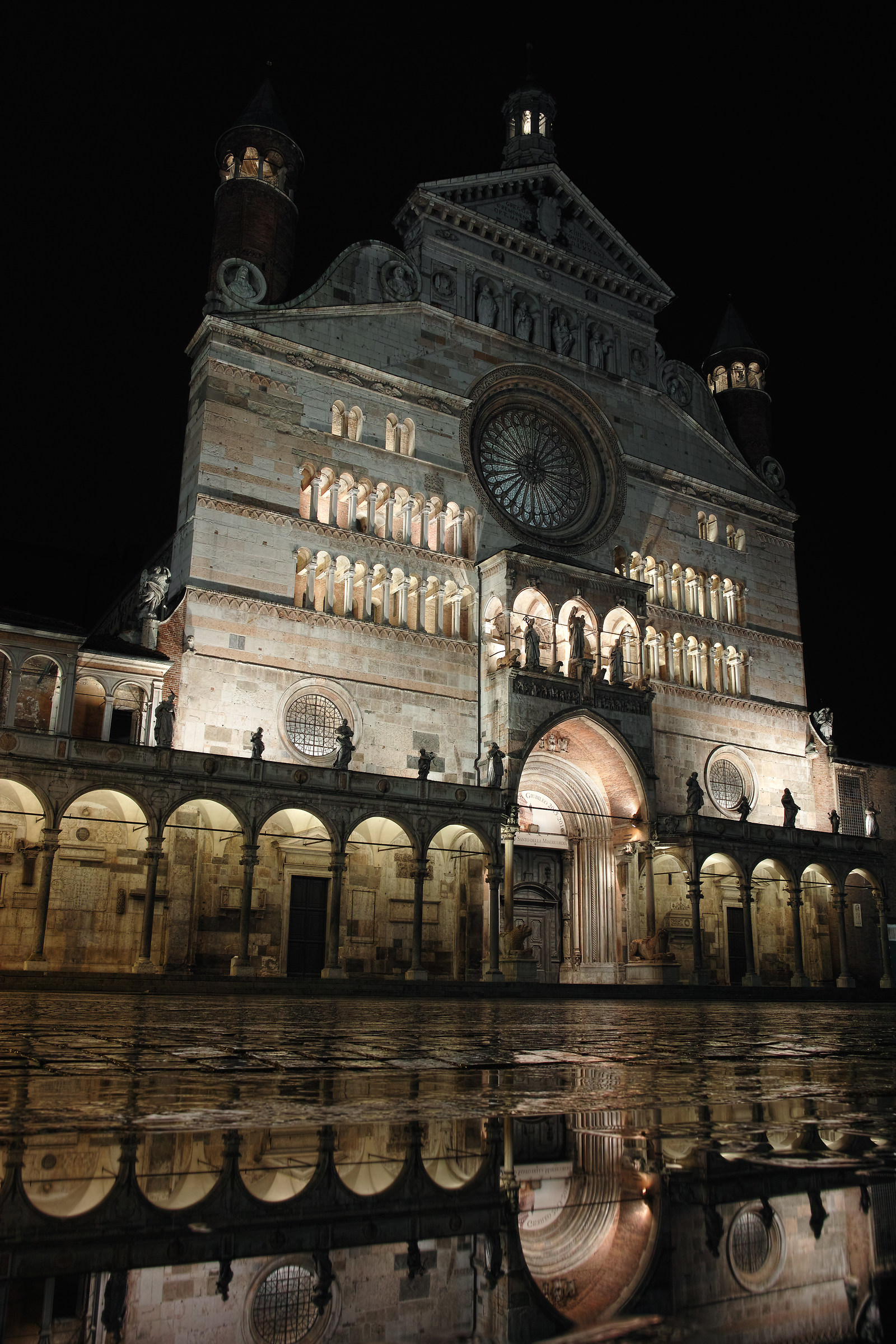 Cremona, Duomo allo specchio