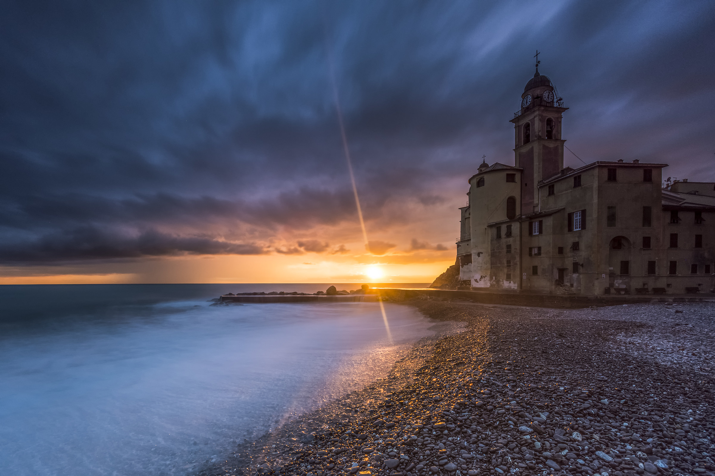 Ultimo raggio su Camogli