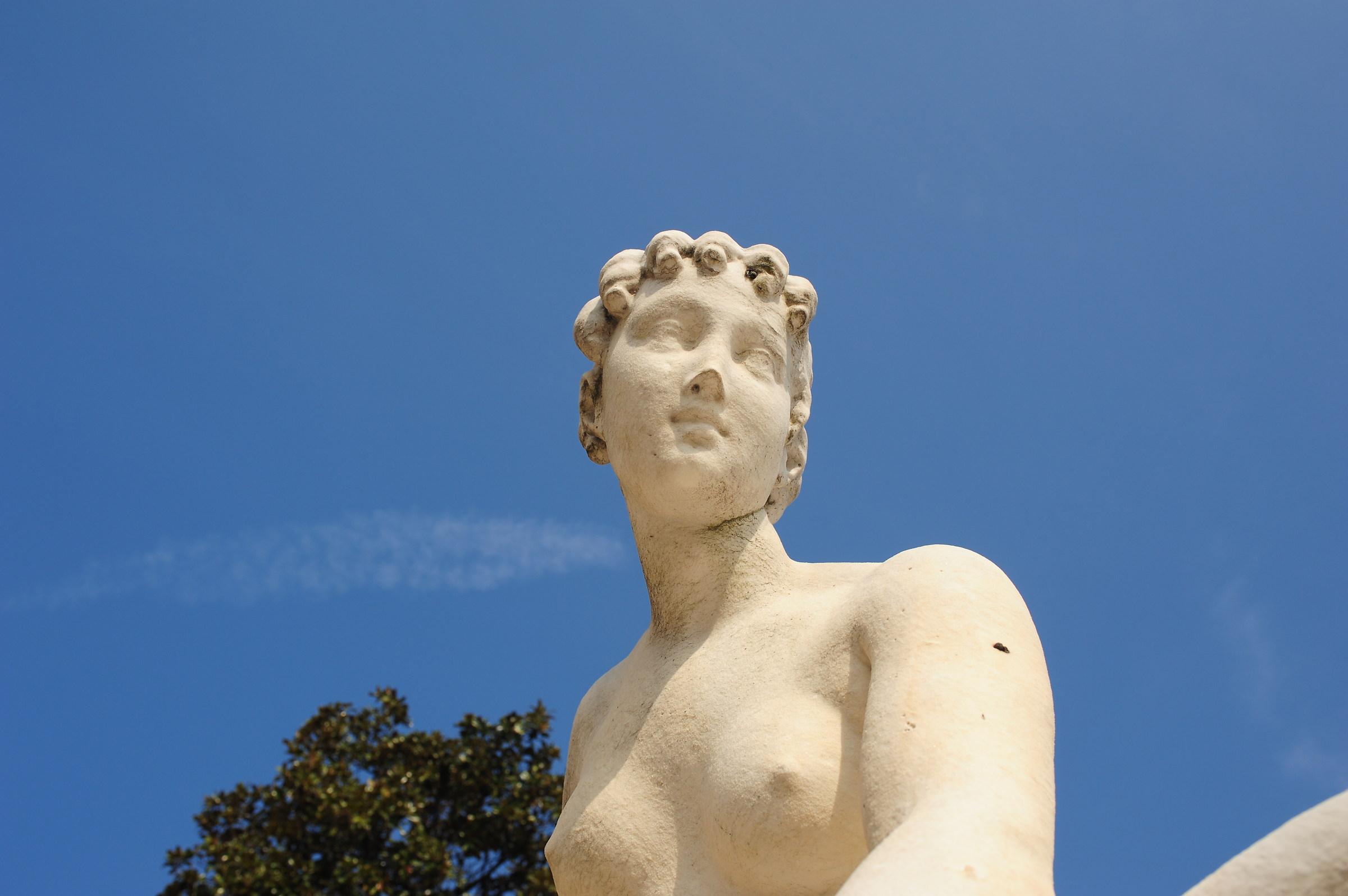 Nose to the French-Parma Parco Ducale